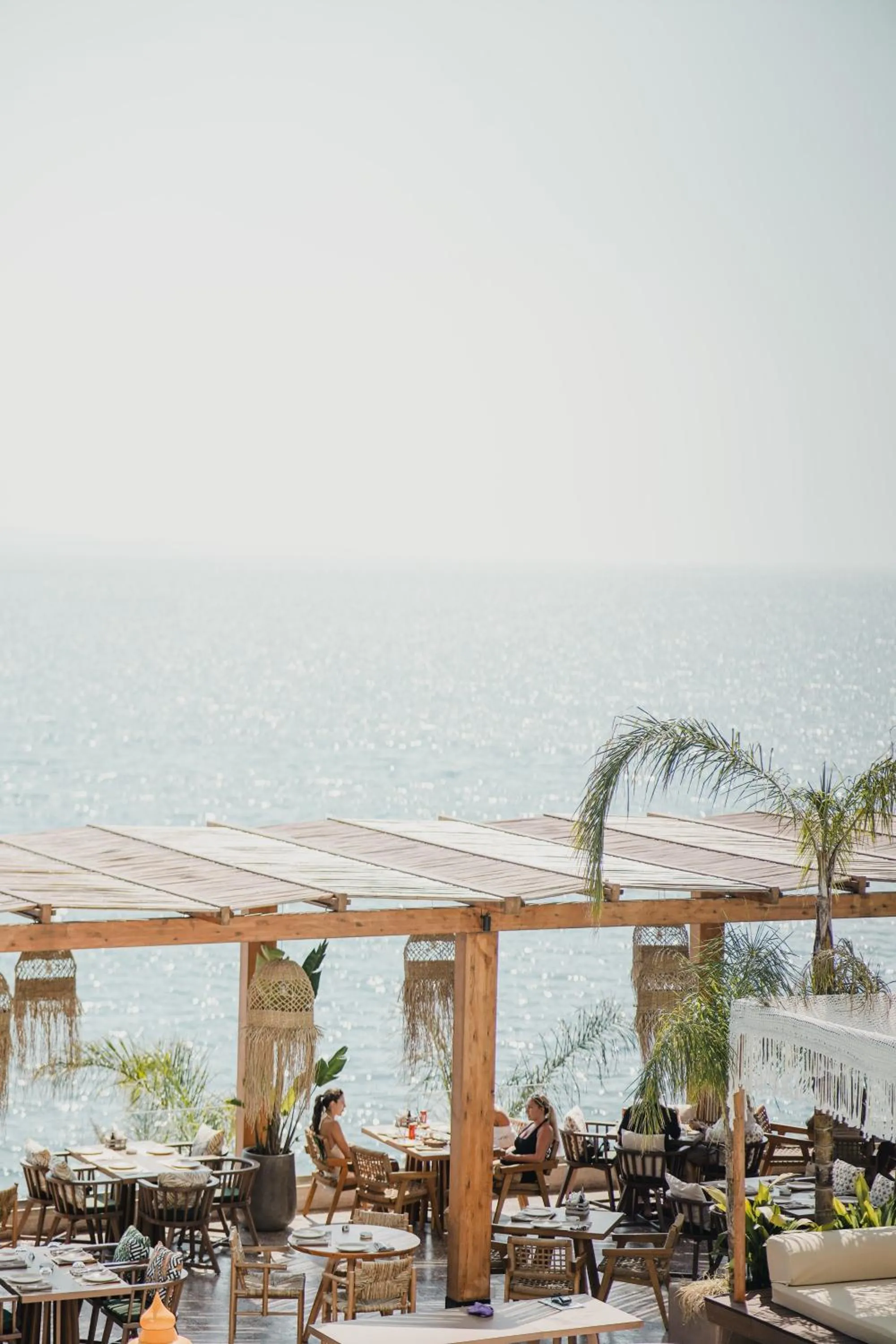 Restaurant/places to eat in Lost Seaside Hotel