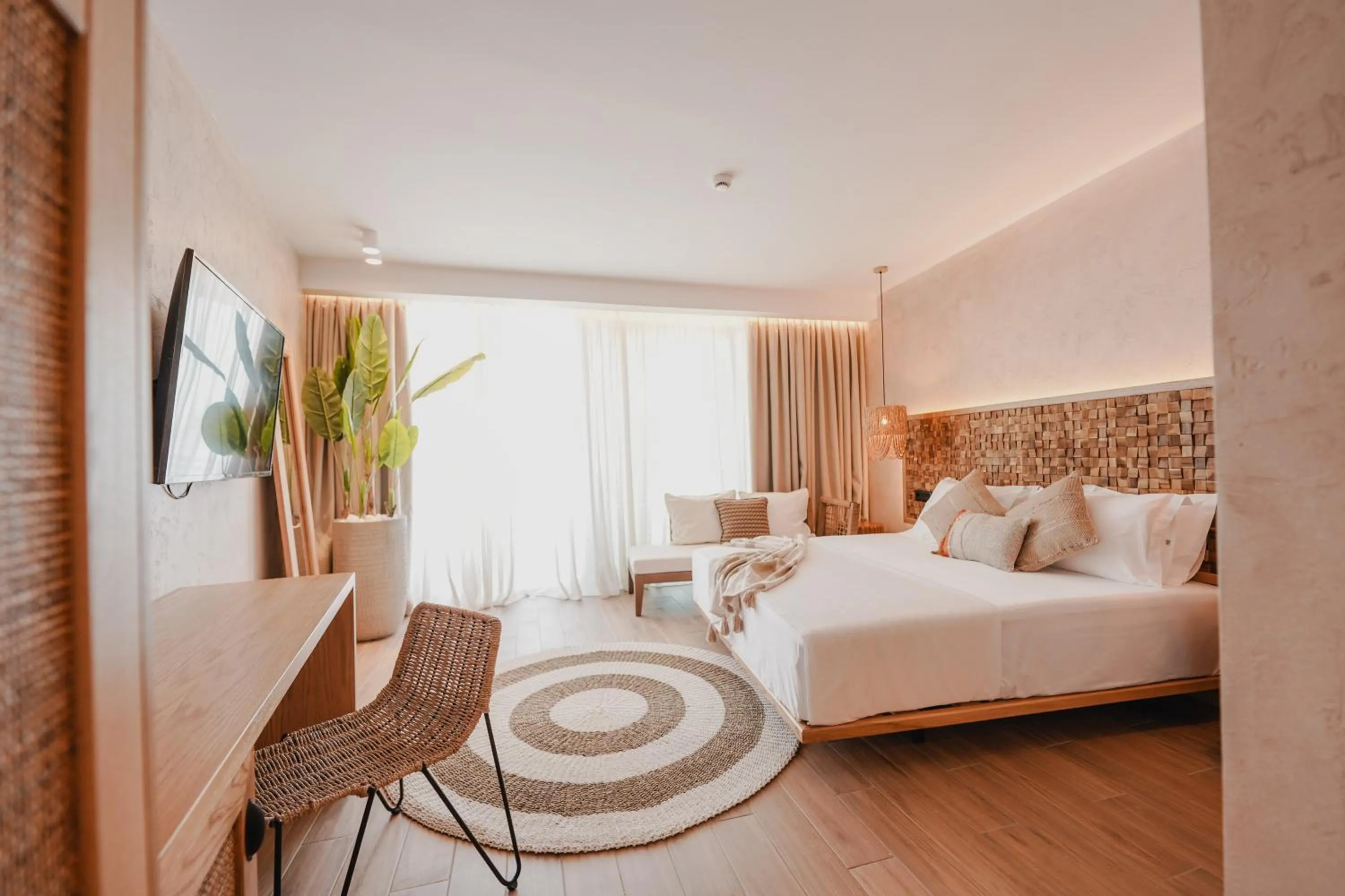 Photo of the whole room, Bed in Lost Seaside Hotel