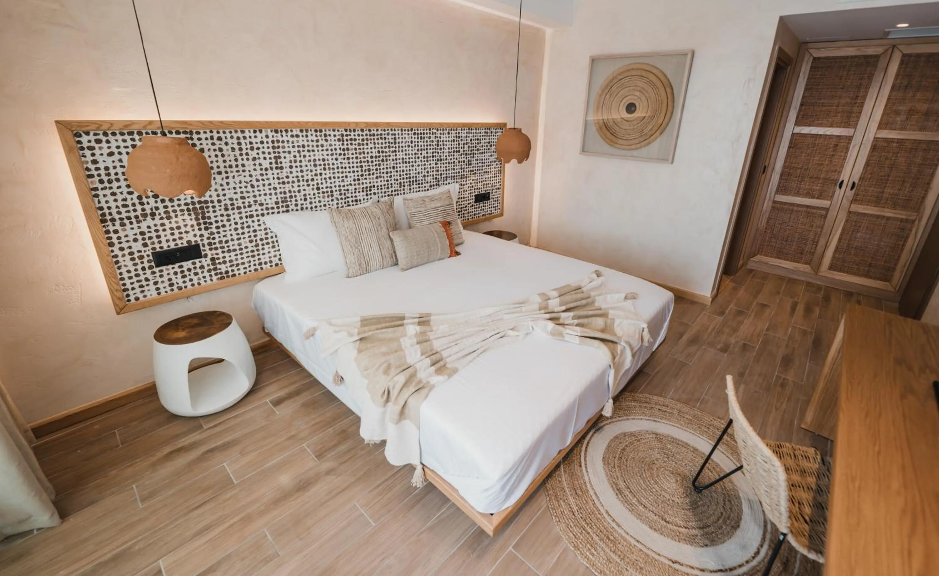 Photo of the whole room, Bed in Lost Seaside Hotel