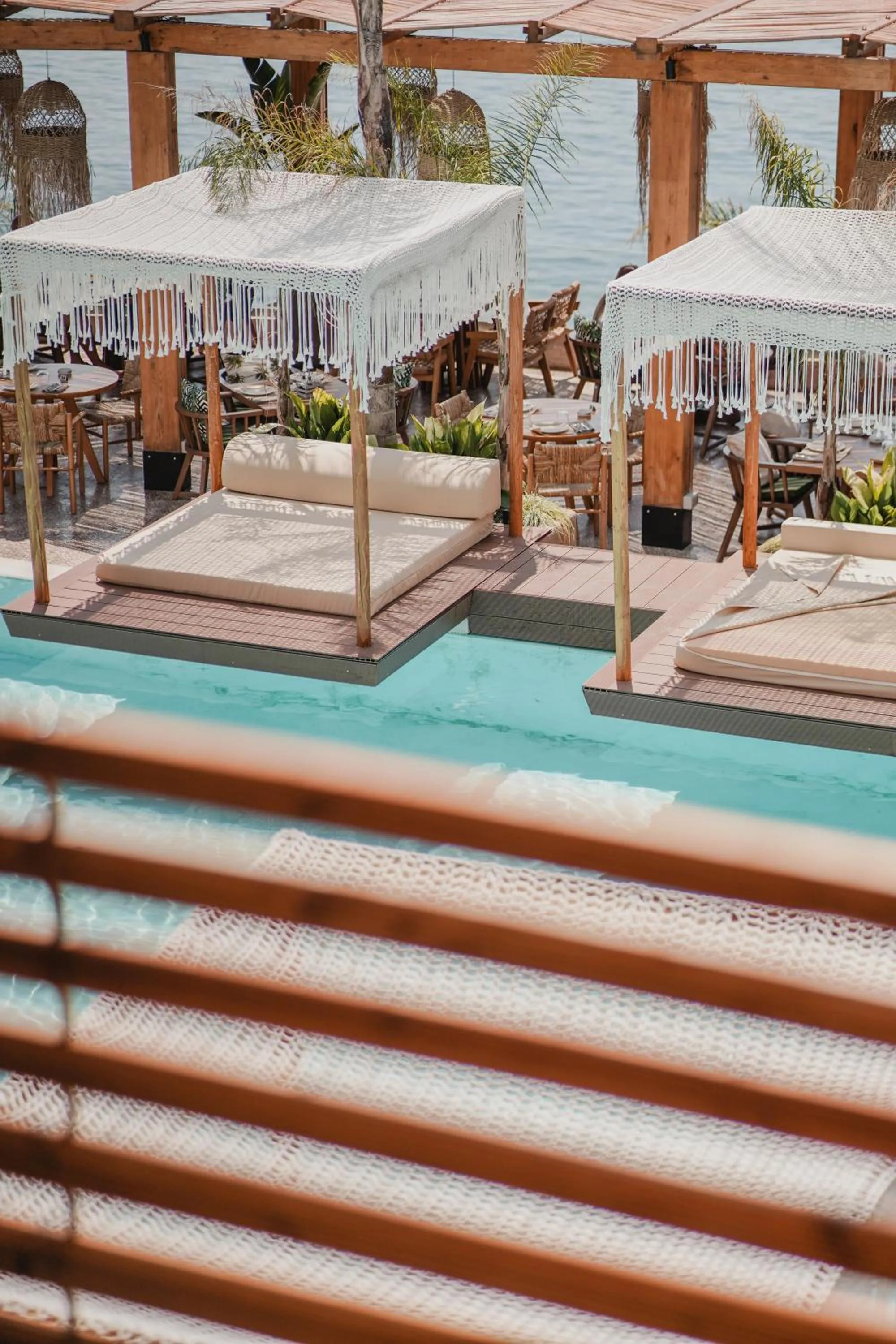Restaurant/places to eat in Lost Seaside Hotel