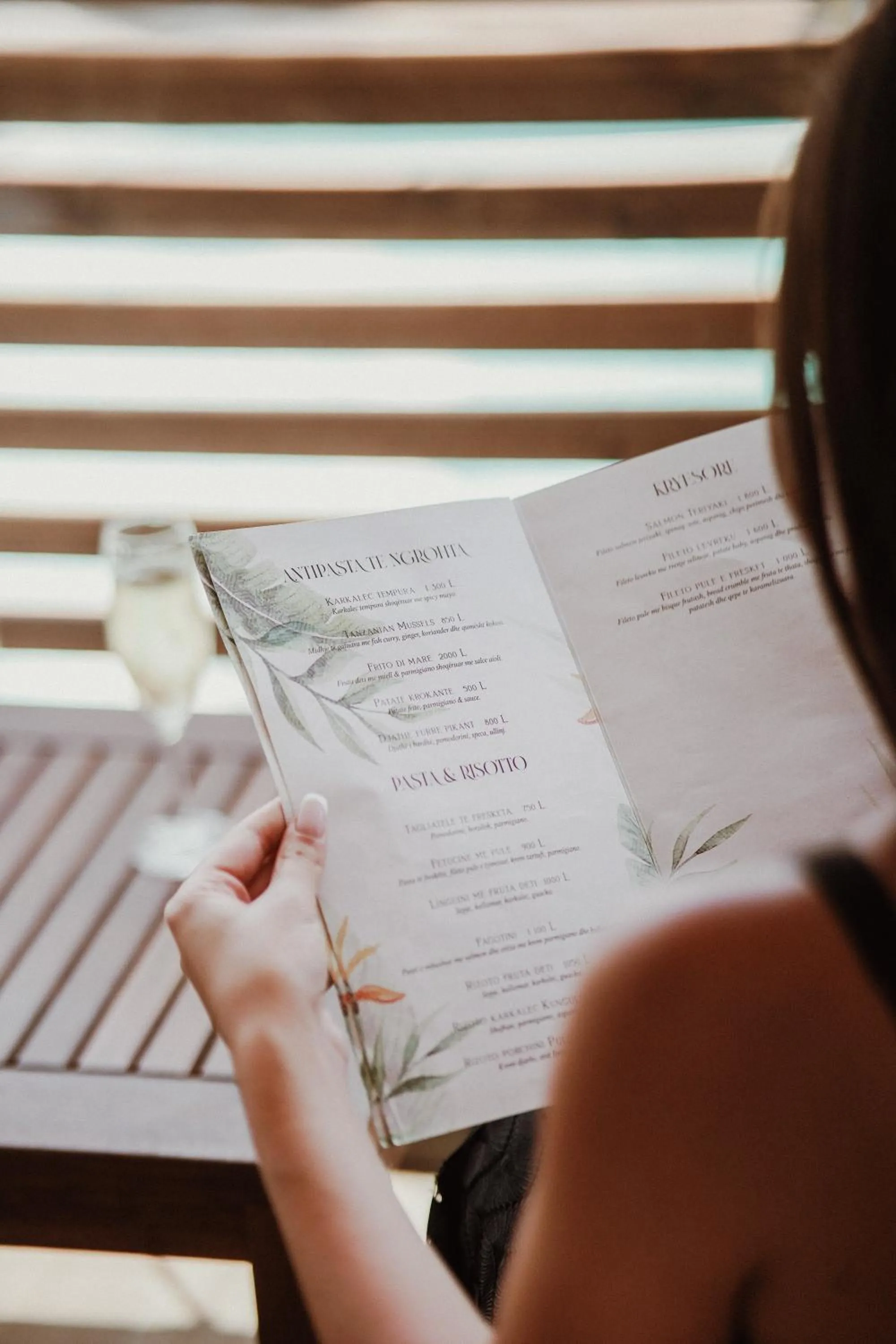 room service in Lost Seaside Hotel
