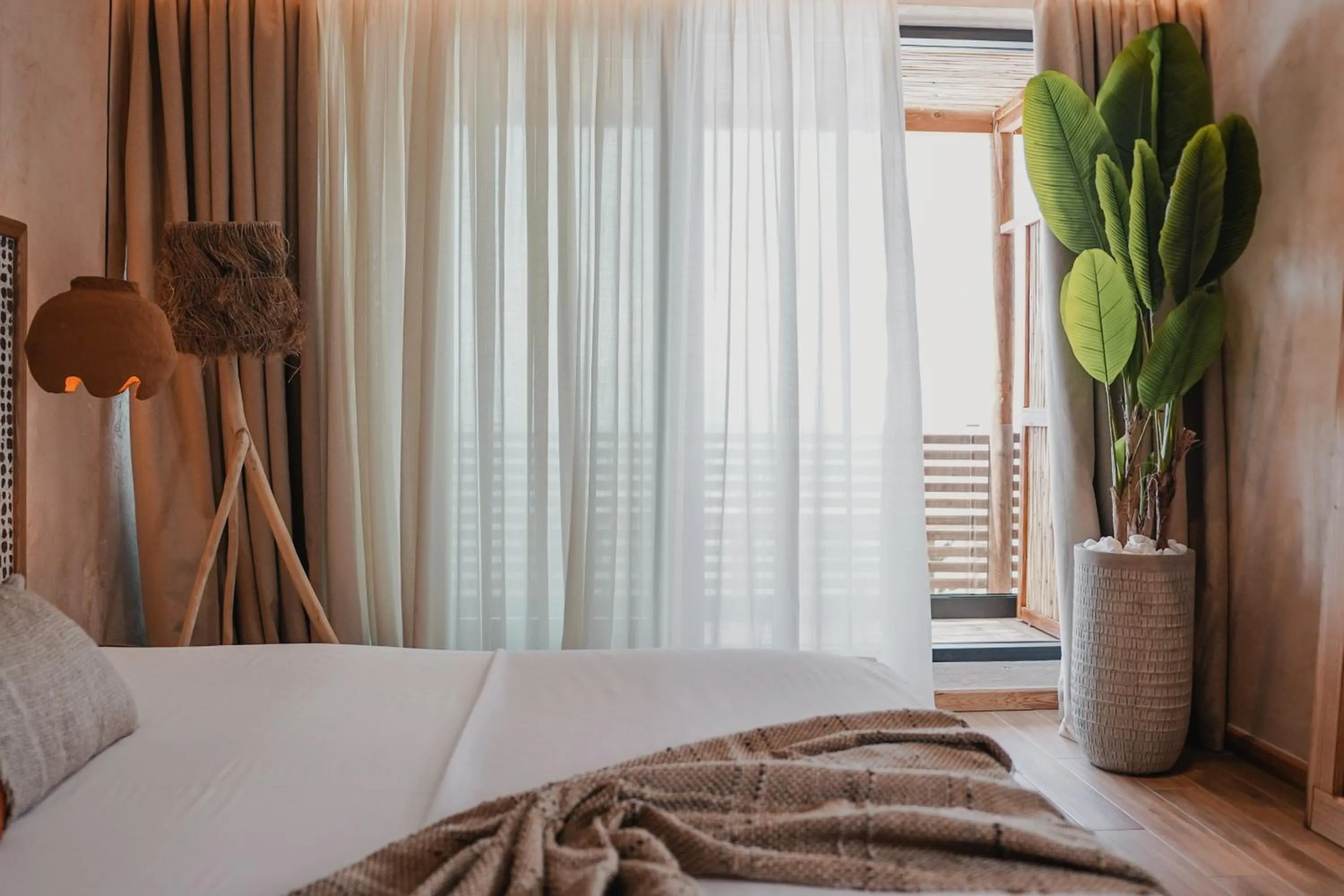 Bedroom, Bed in Lost Seaside Hotel