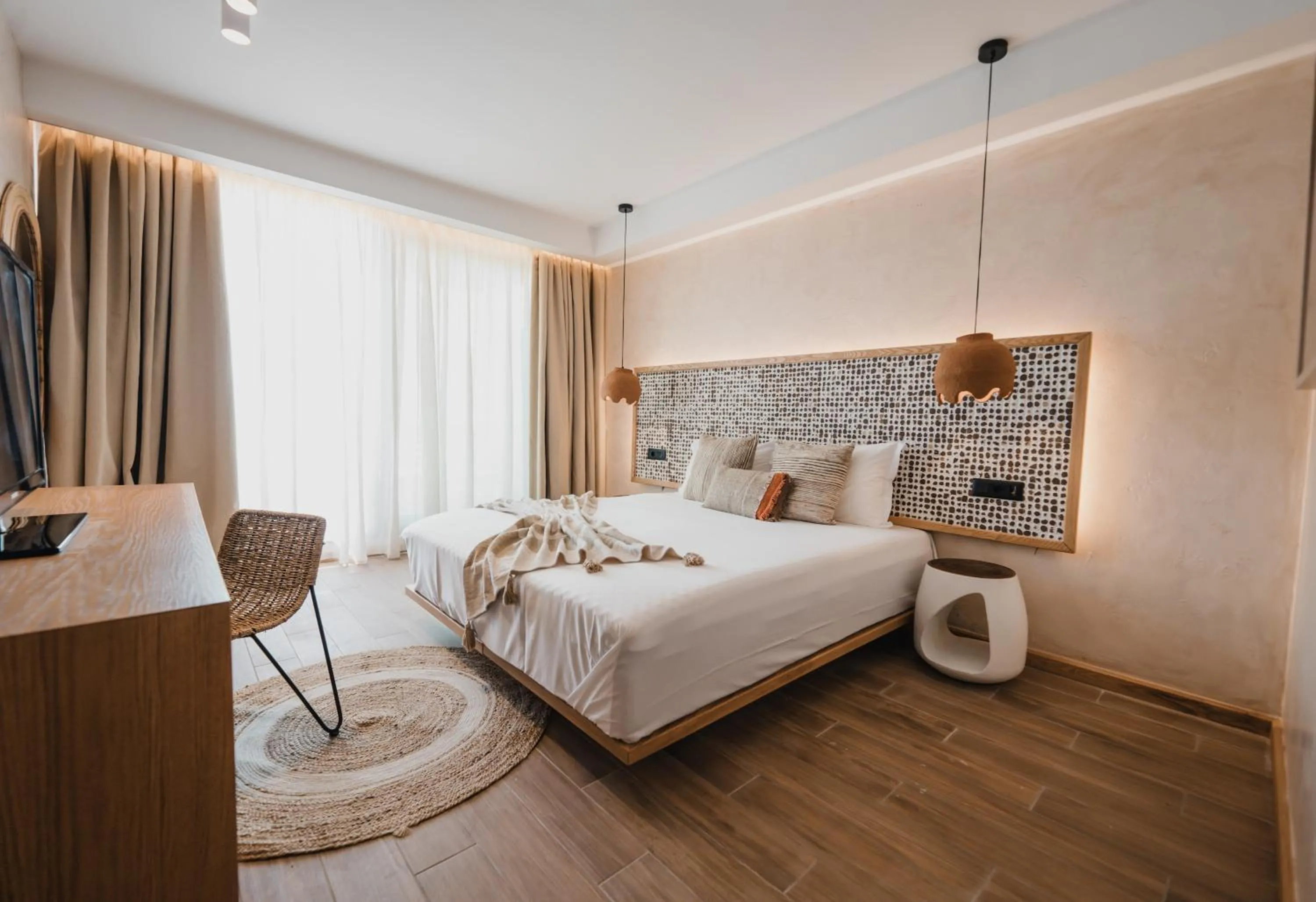 Photo of the whole room, Bed in Lost Seaside Hotel