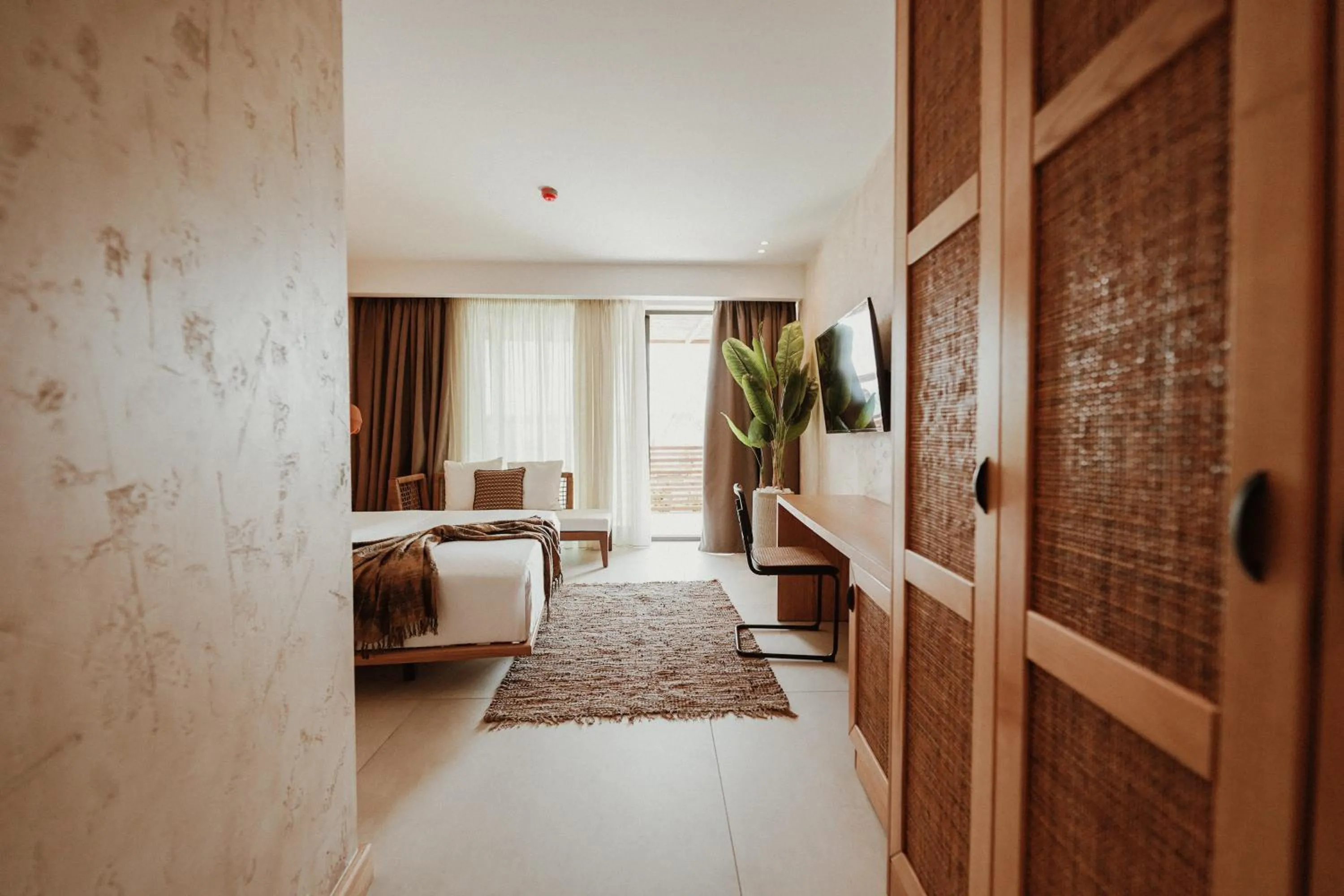 Photo of the whole room, Bed in Lost Seaside Hotel