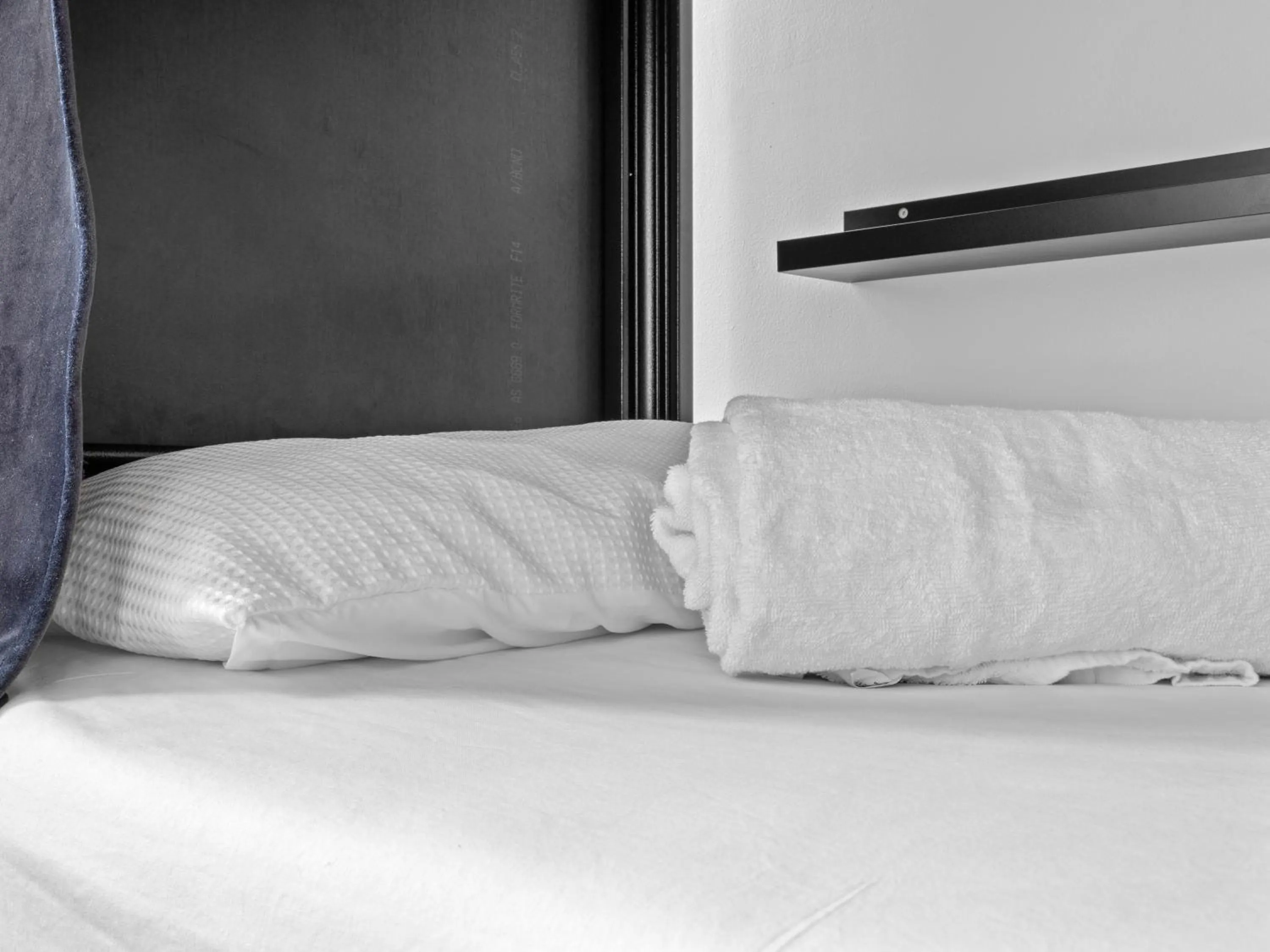 Photo of the whole room, Bed in AZZURRO POD HOTEL - Central Sydney