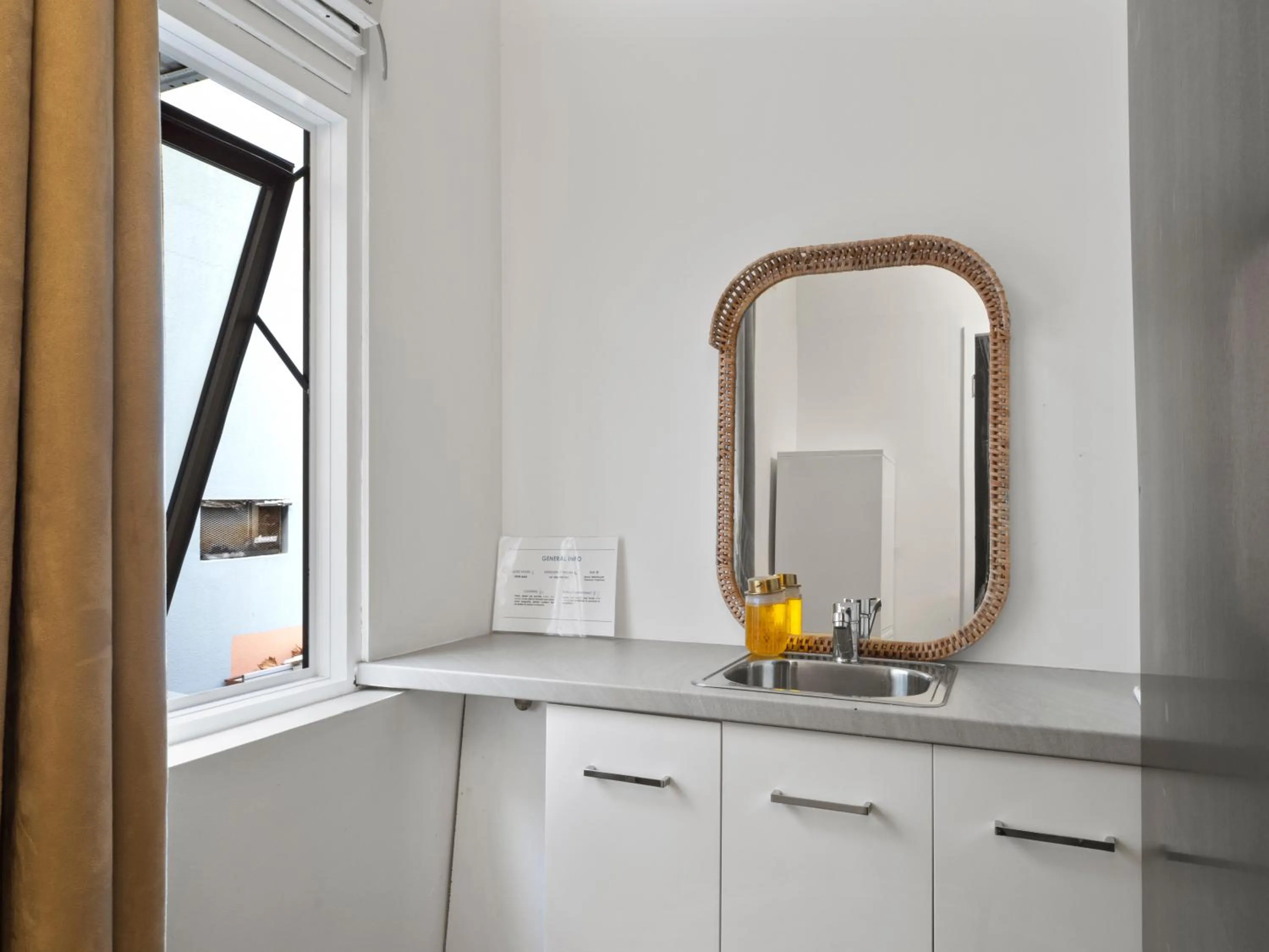 Bathroom in AZZURRO POD HOTEL - Central Sydney