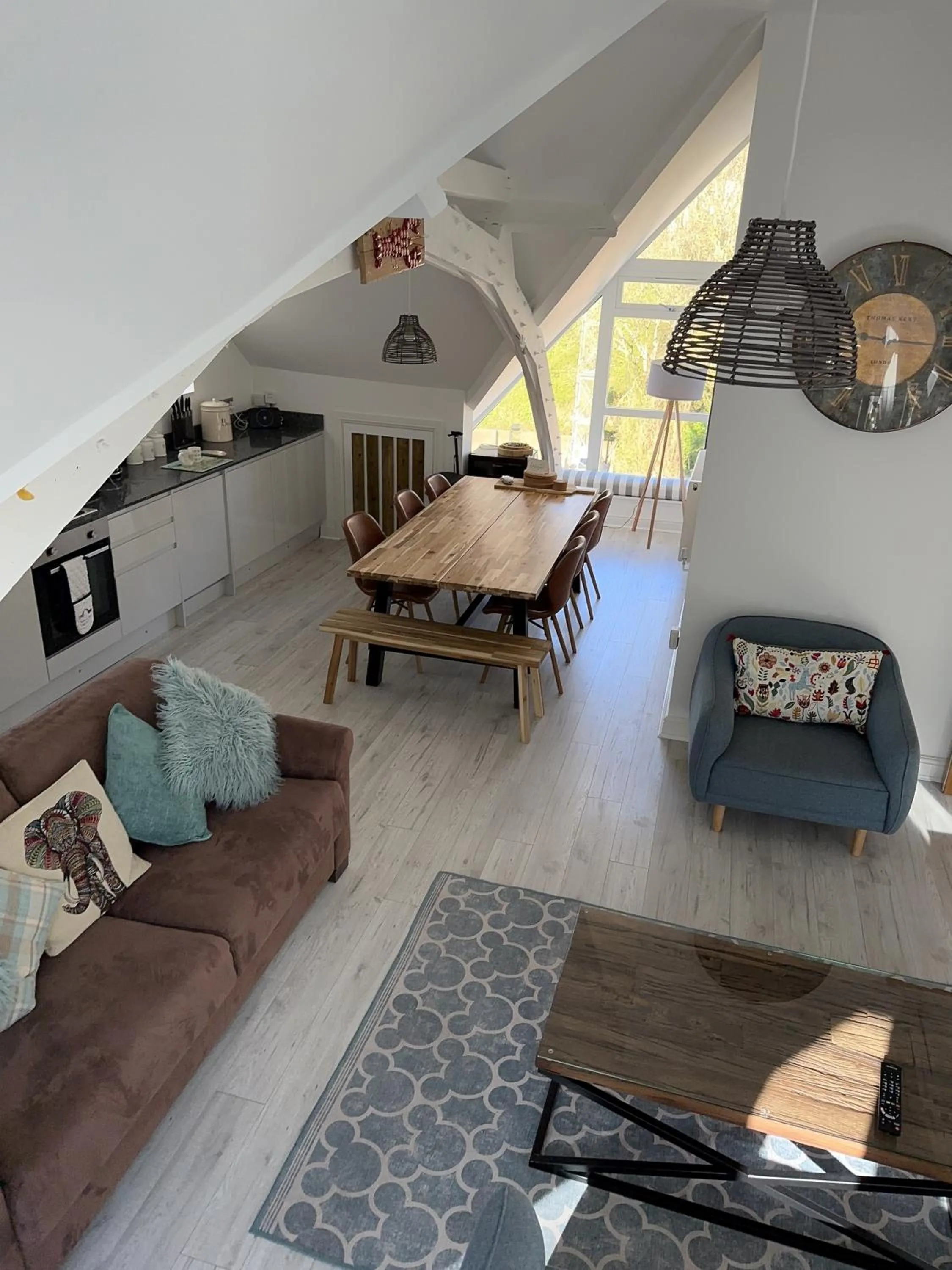 Photo of the whole room in Beautiful, spacious 3 bed Brixham apartment