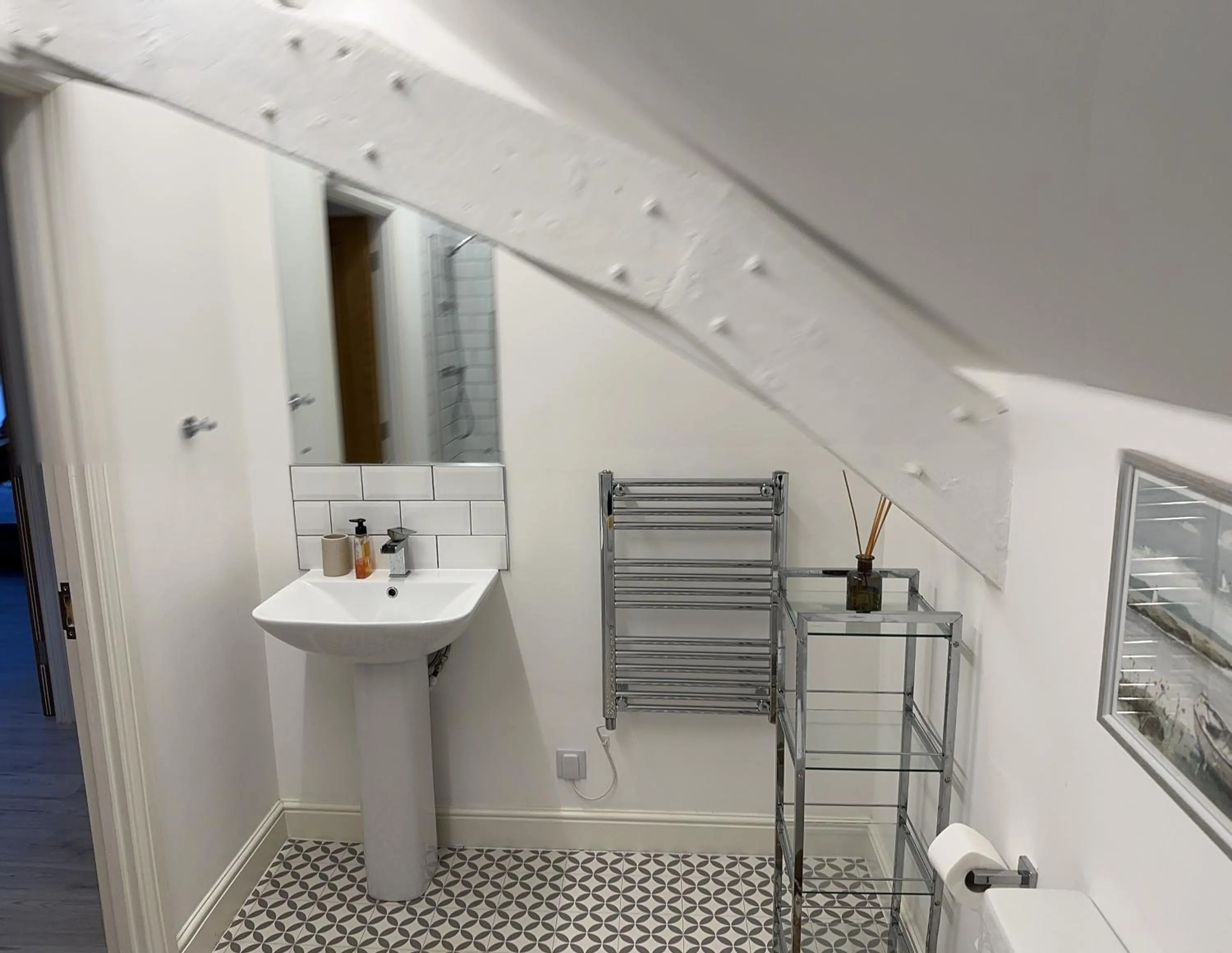 Bathroom in Beautiful, spacious 3 bed Brixham apartment
