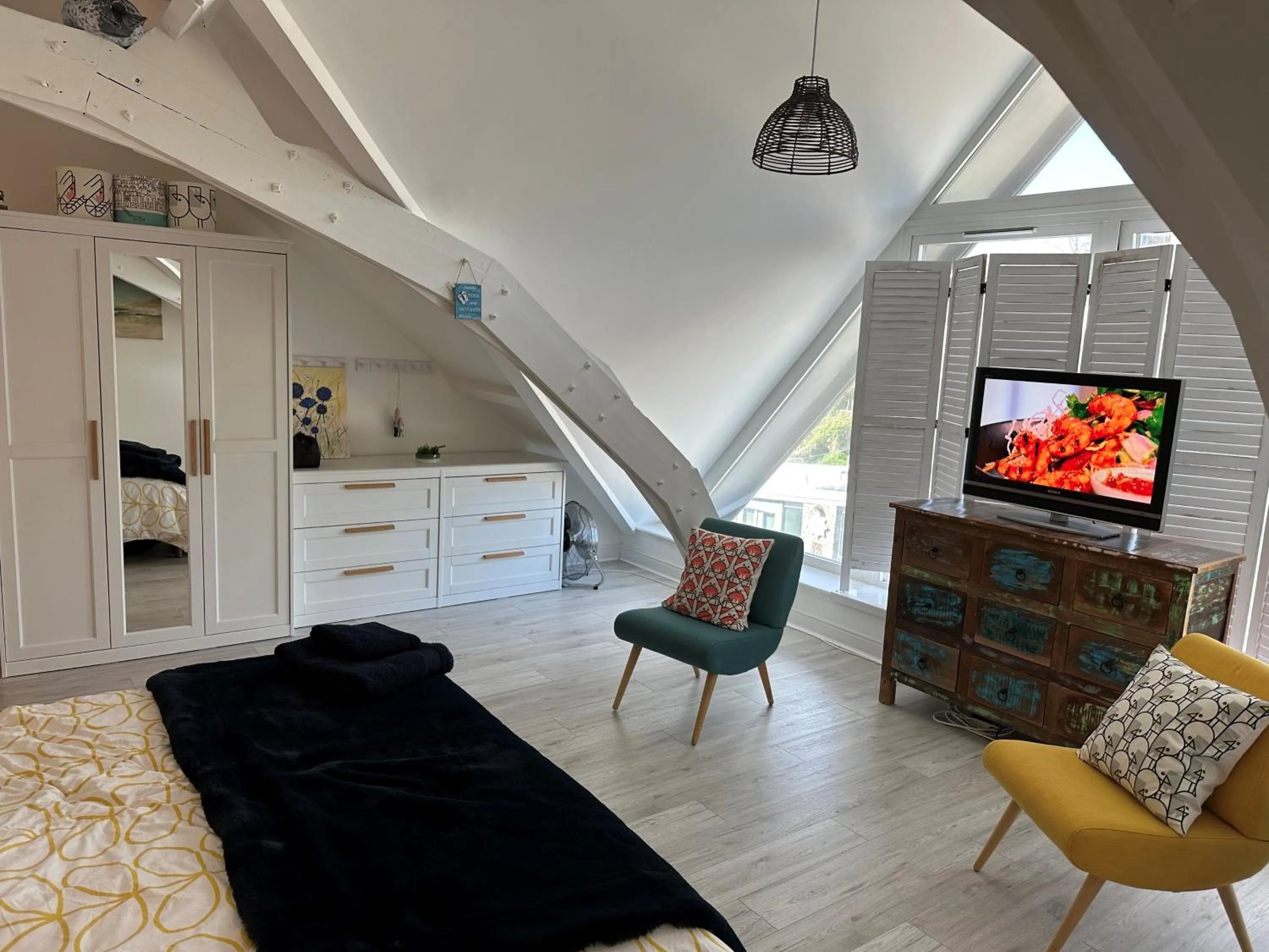 Bedroom in Beautiful, spacious 3 bed Brixham apartment