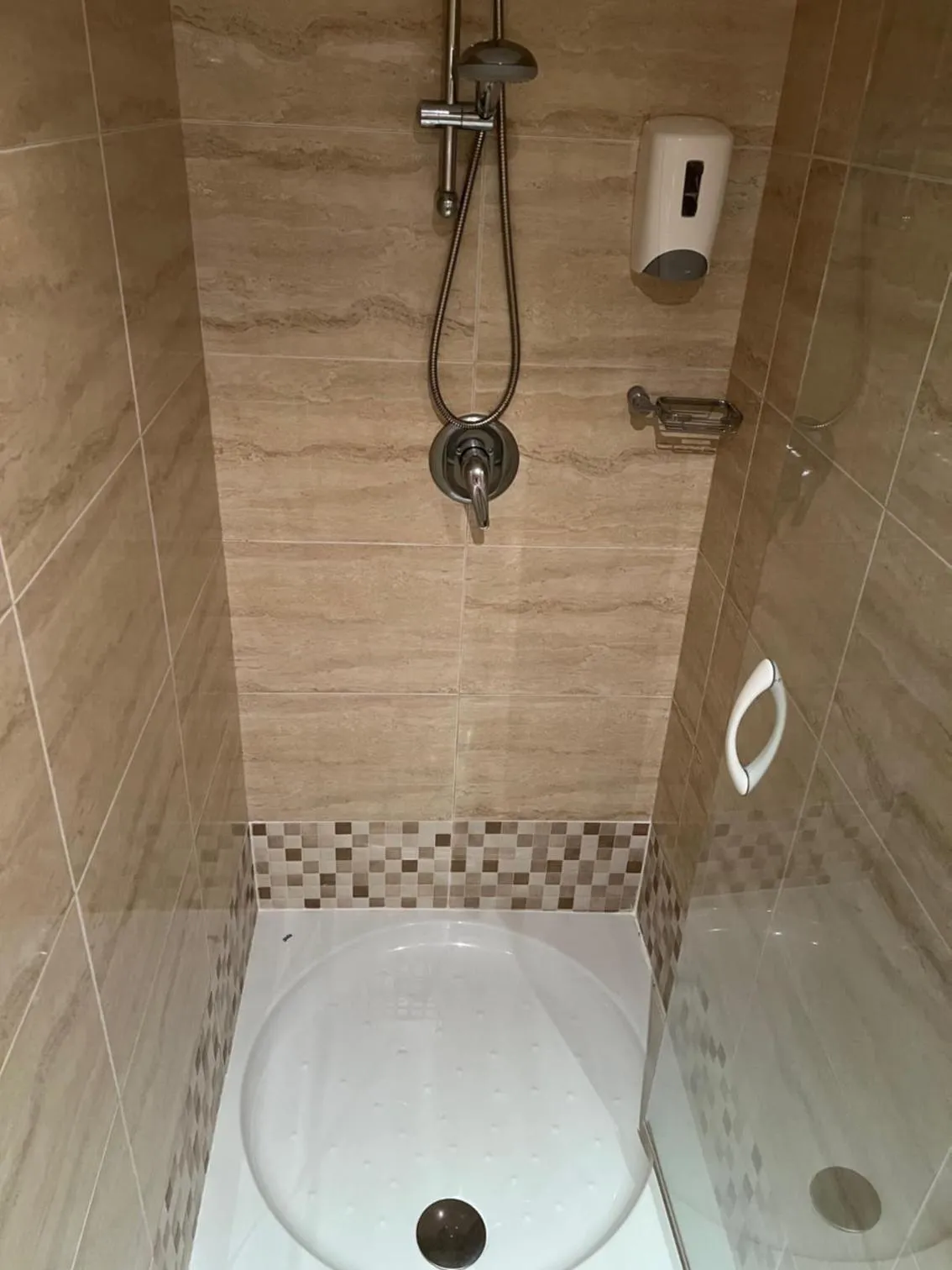 Shower, Bathroom in Motel Montecarlo