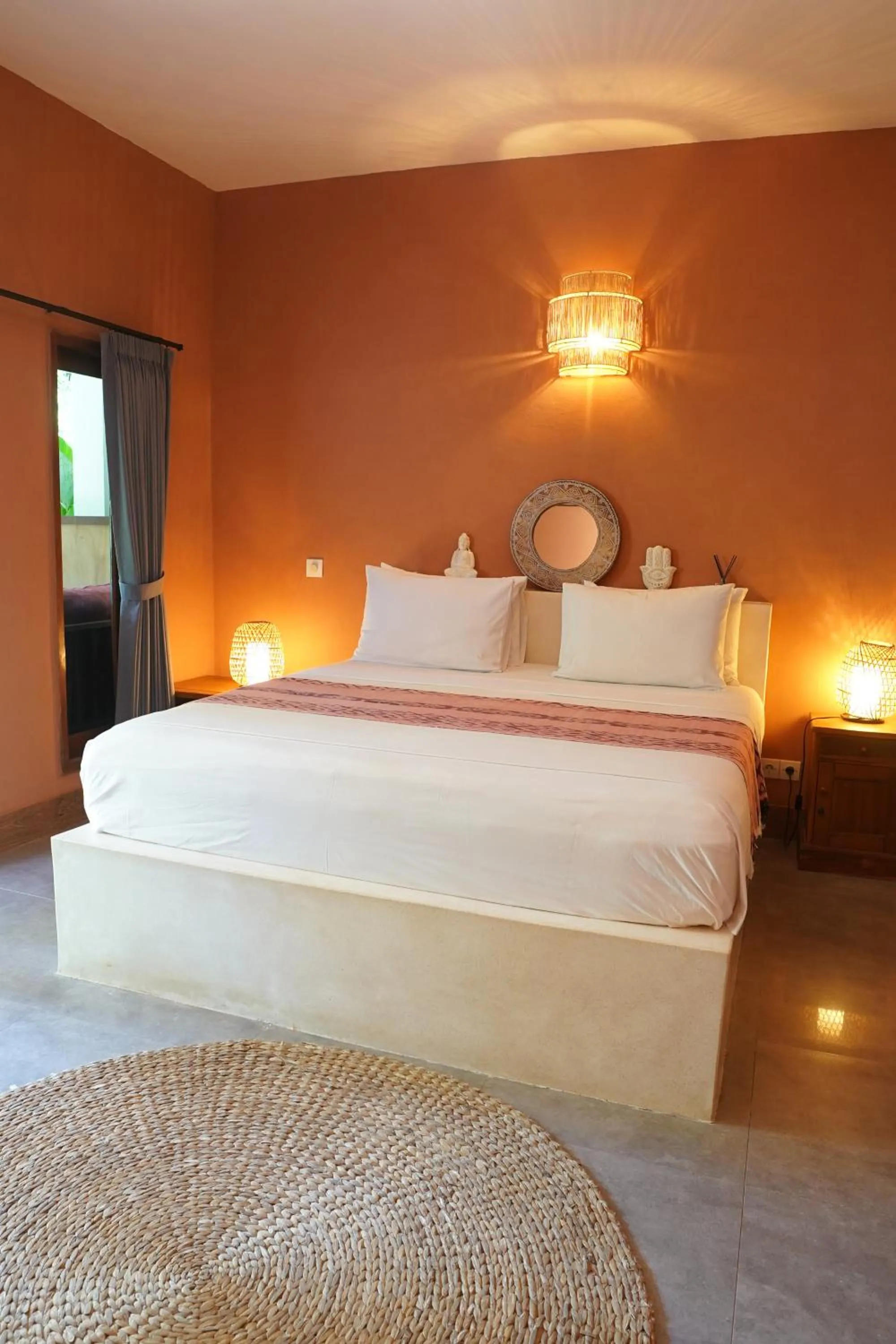 Bed in The Barefoot Blondie Village