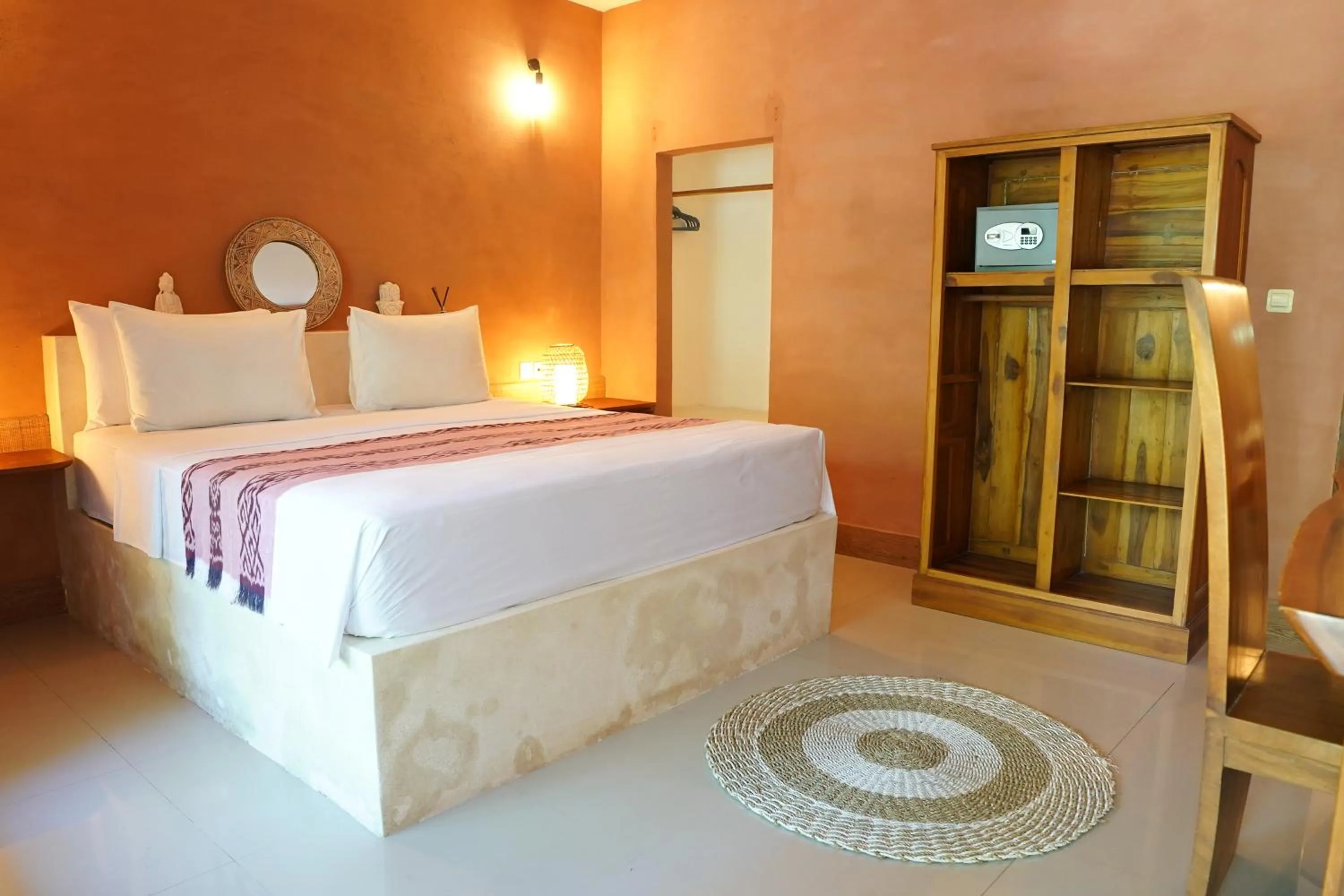 Bed in The Barefoot Blondie Village