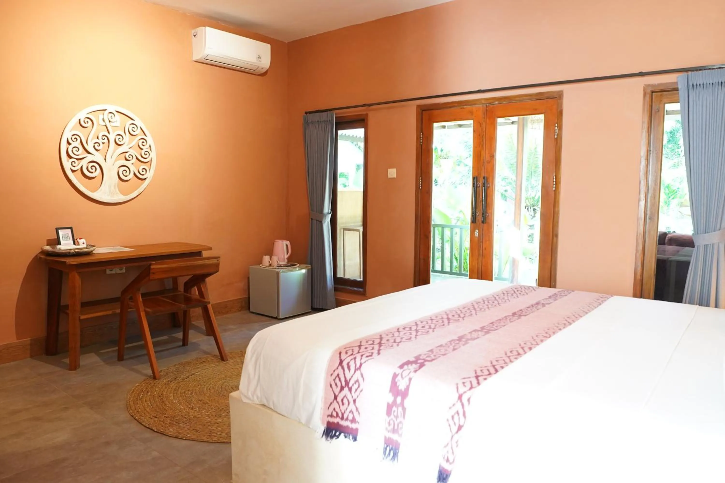 Bed in The Barefoot Blondie Village