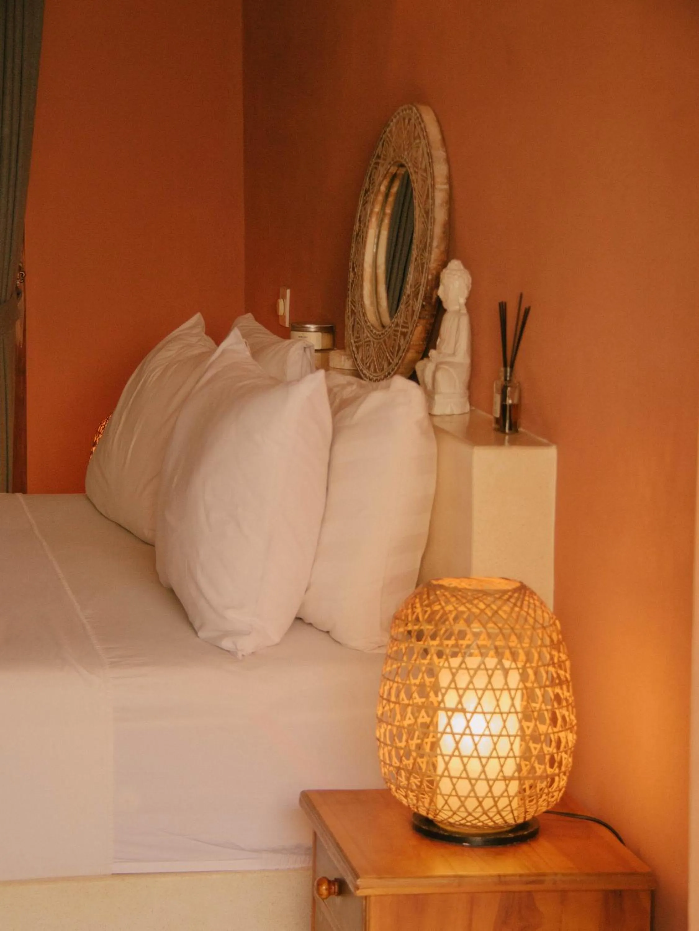 Bed in The Barefoot Blondie Village