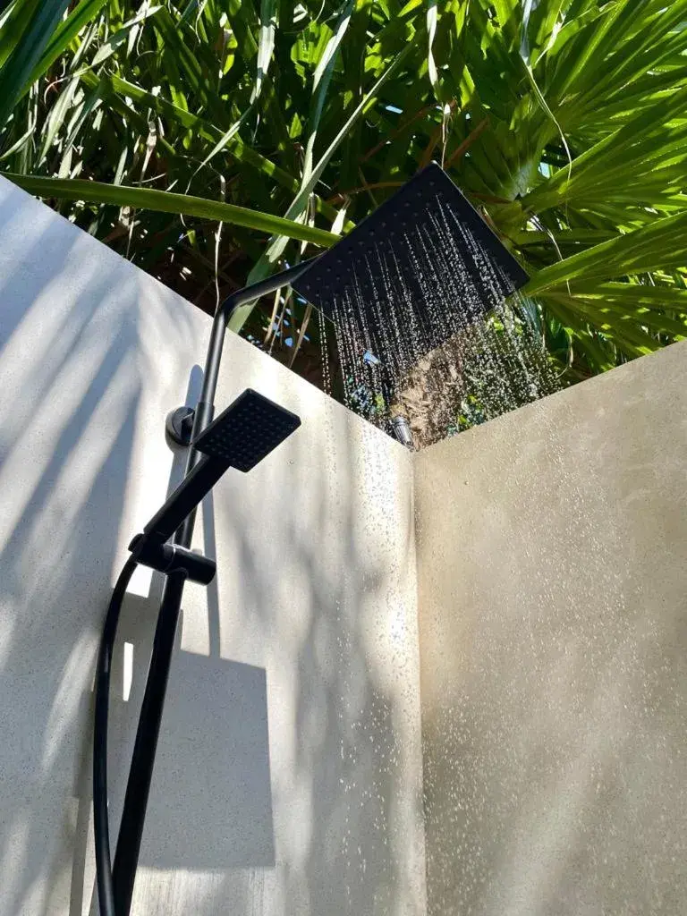 Double Room with Spa Bath in The Barefoot Blondie Village Double Room with Spa Bath in The Barefoot Blondie Village