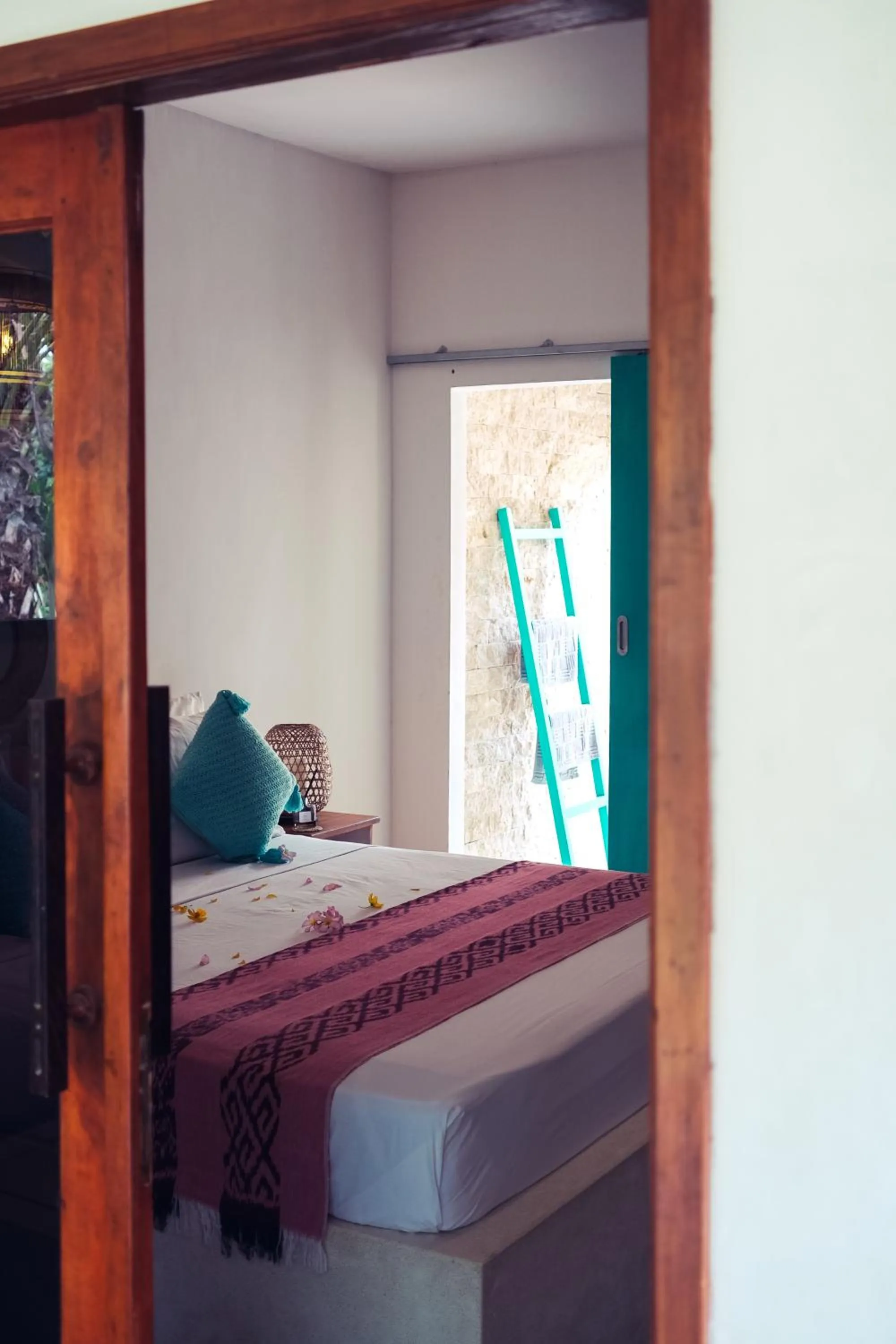 Bed in The Barefoot Blondie Village