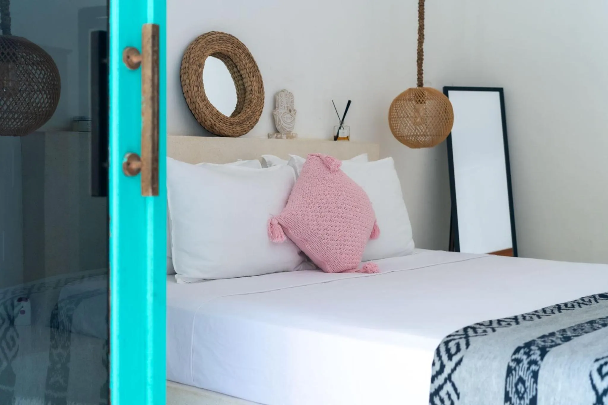 Bed in The Barefoot Blondie Village