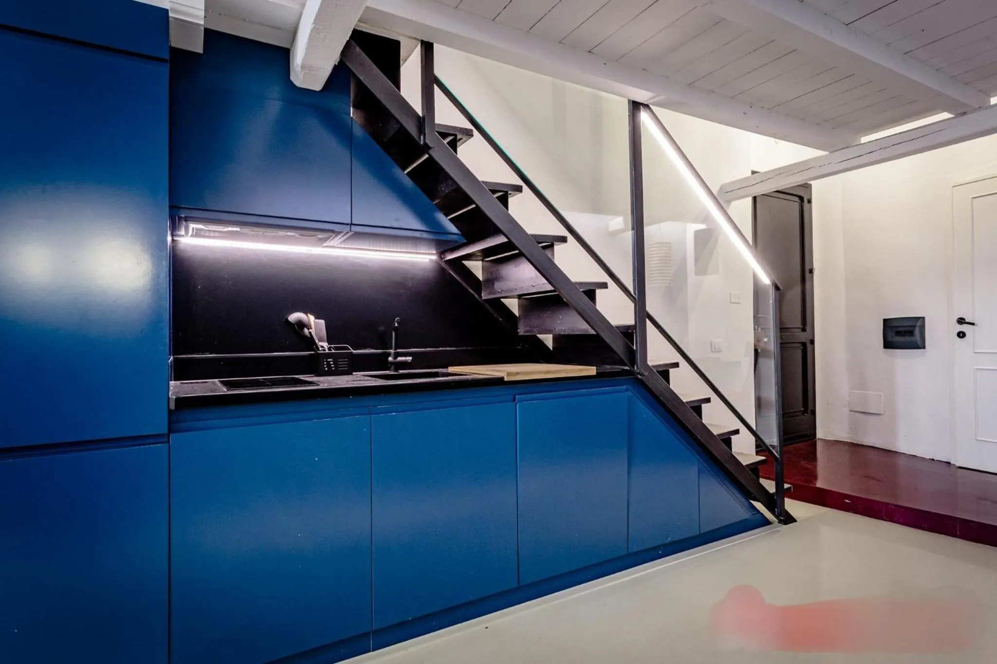 Kitchen or kitchenette in Open Suite Cobalto