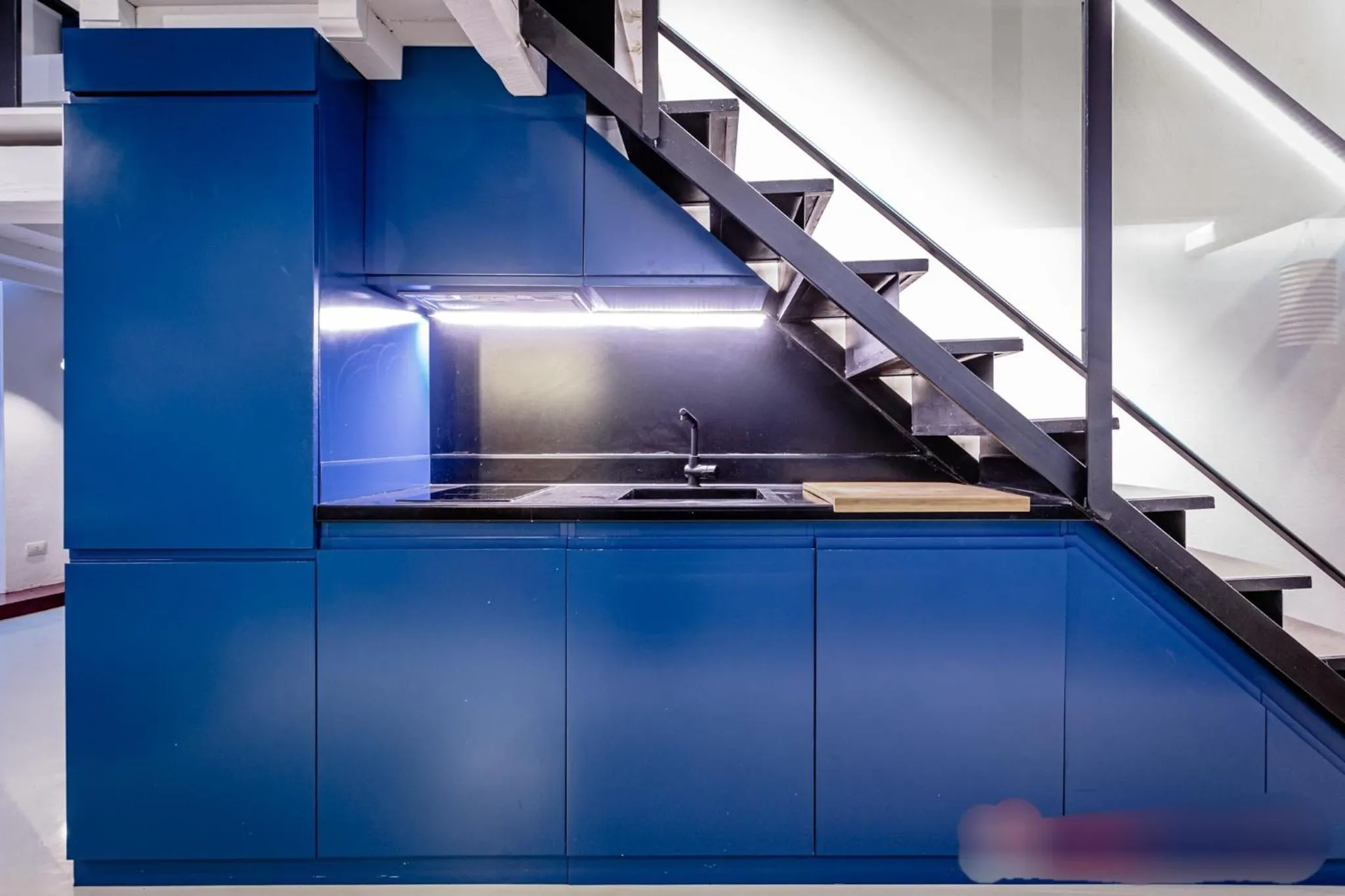 Kitchen or kitchenette in Open Suite Cobalto