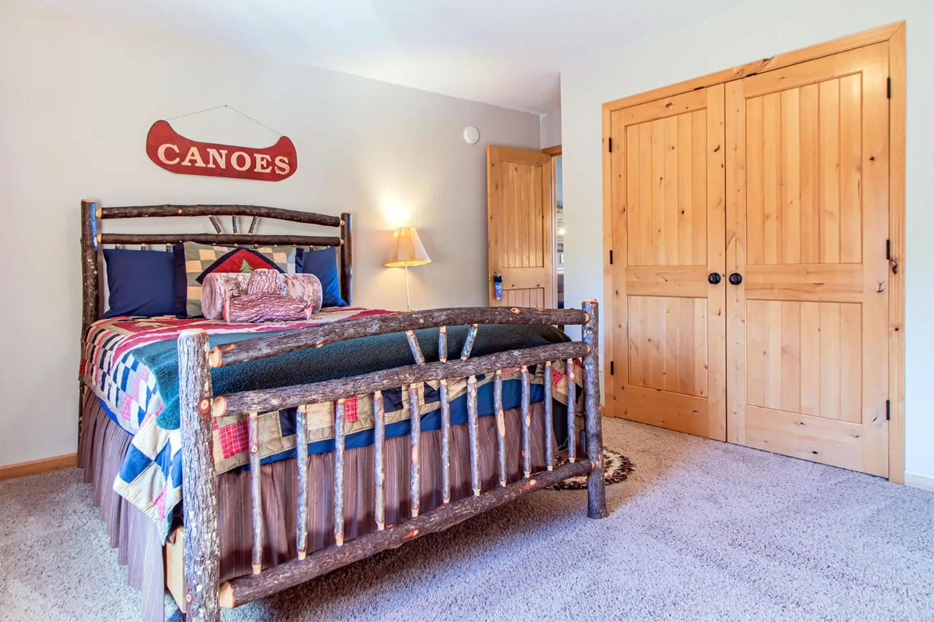 Bed in Spacious Leech Lake Home on 2 Private Acres, 200' of lake shore 15 Minutes to Walker with boat lift, dock, swimming, fire pit