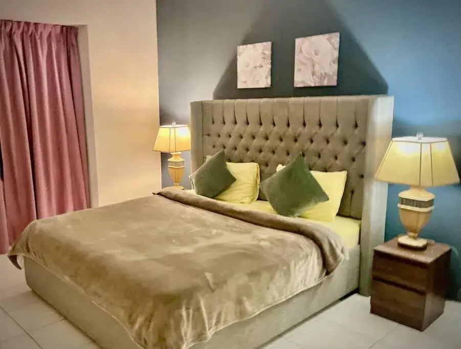 Bed in Chic 3 bedroom apartment Bed in Chic 3 bedroom apartment