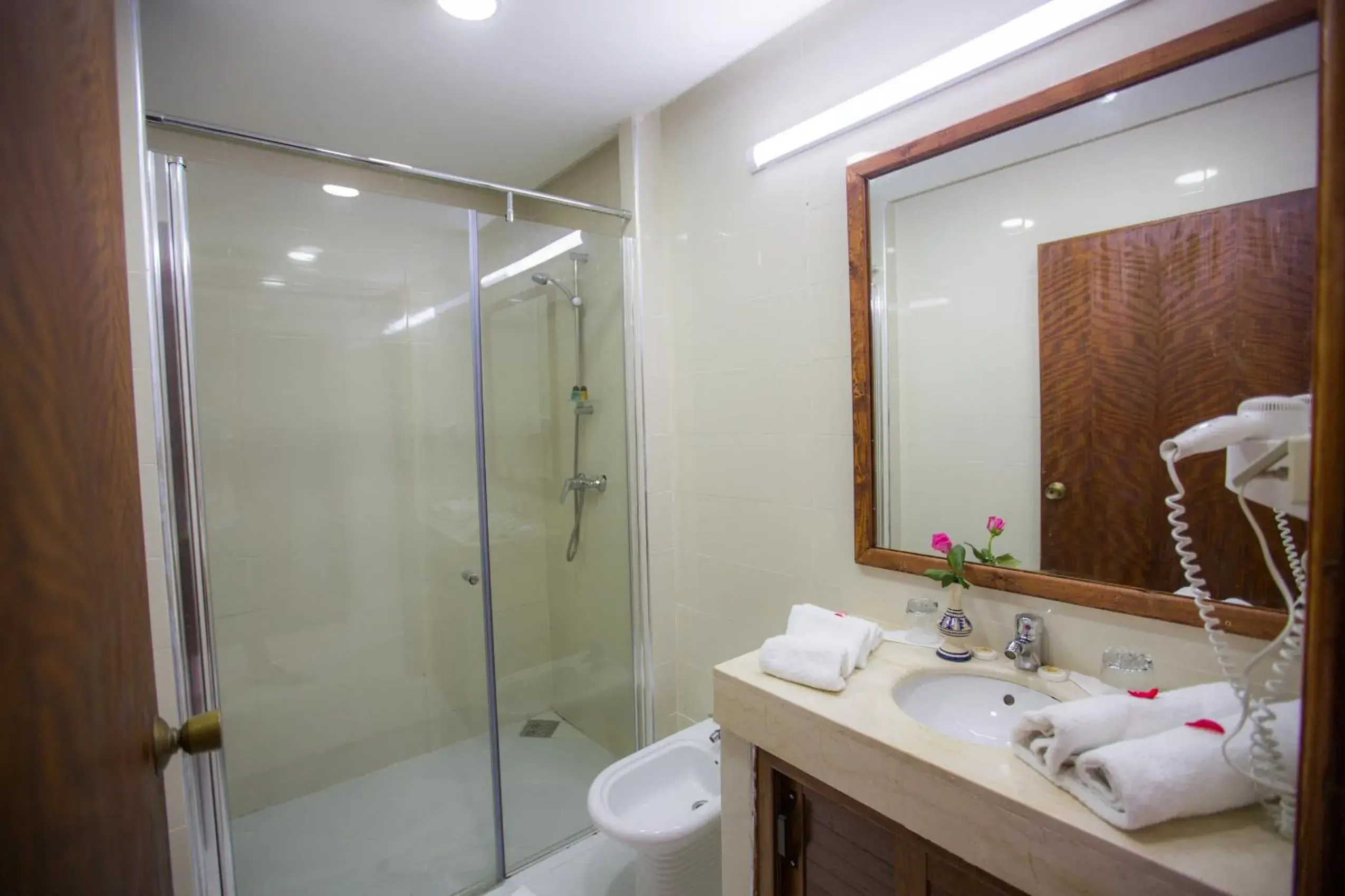 Shower in Hôtel Des Iles Shower in Hôtel Des Iles