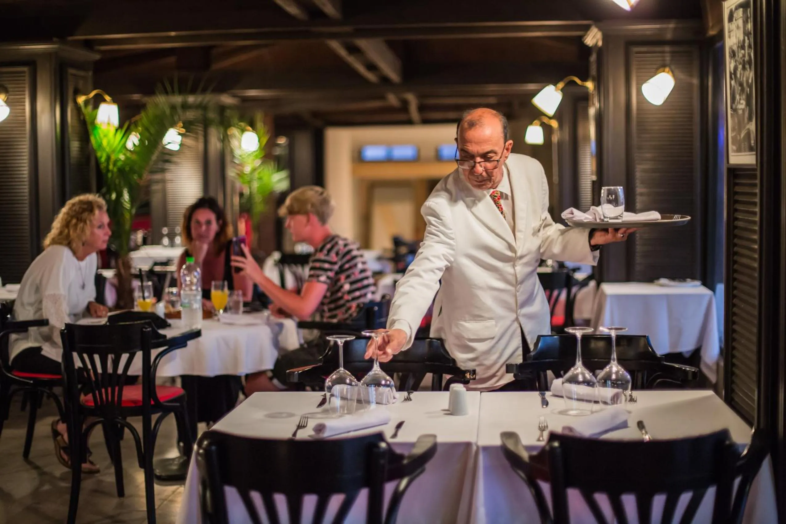 Staff in Hôtel Des Iles