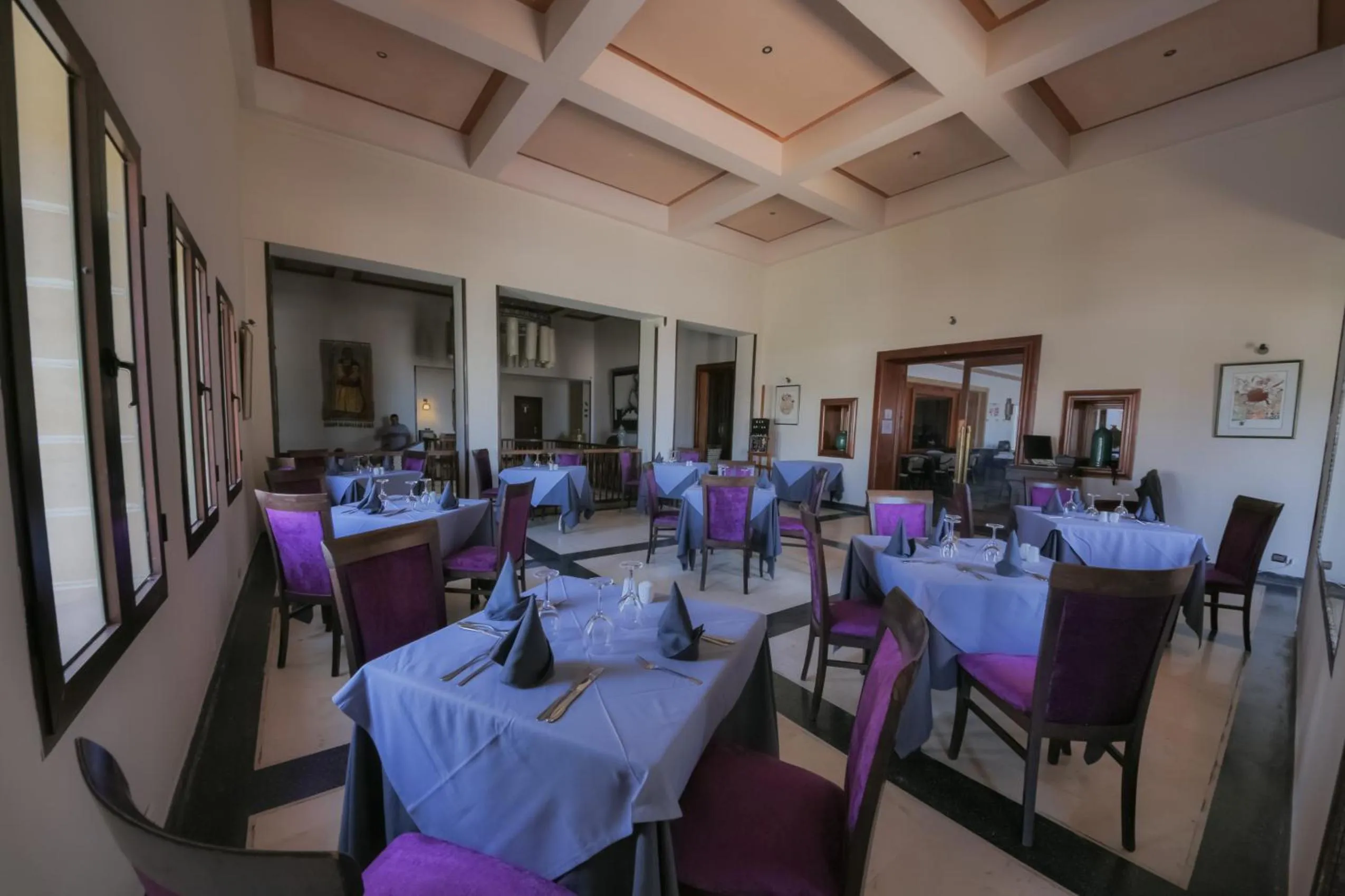 Restaurant/places to eat in Hôtel Des Iles