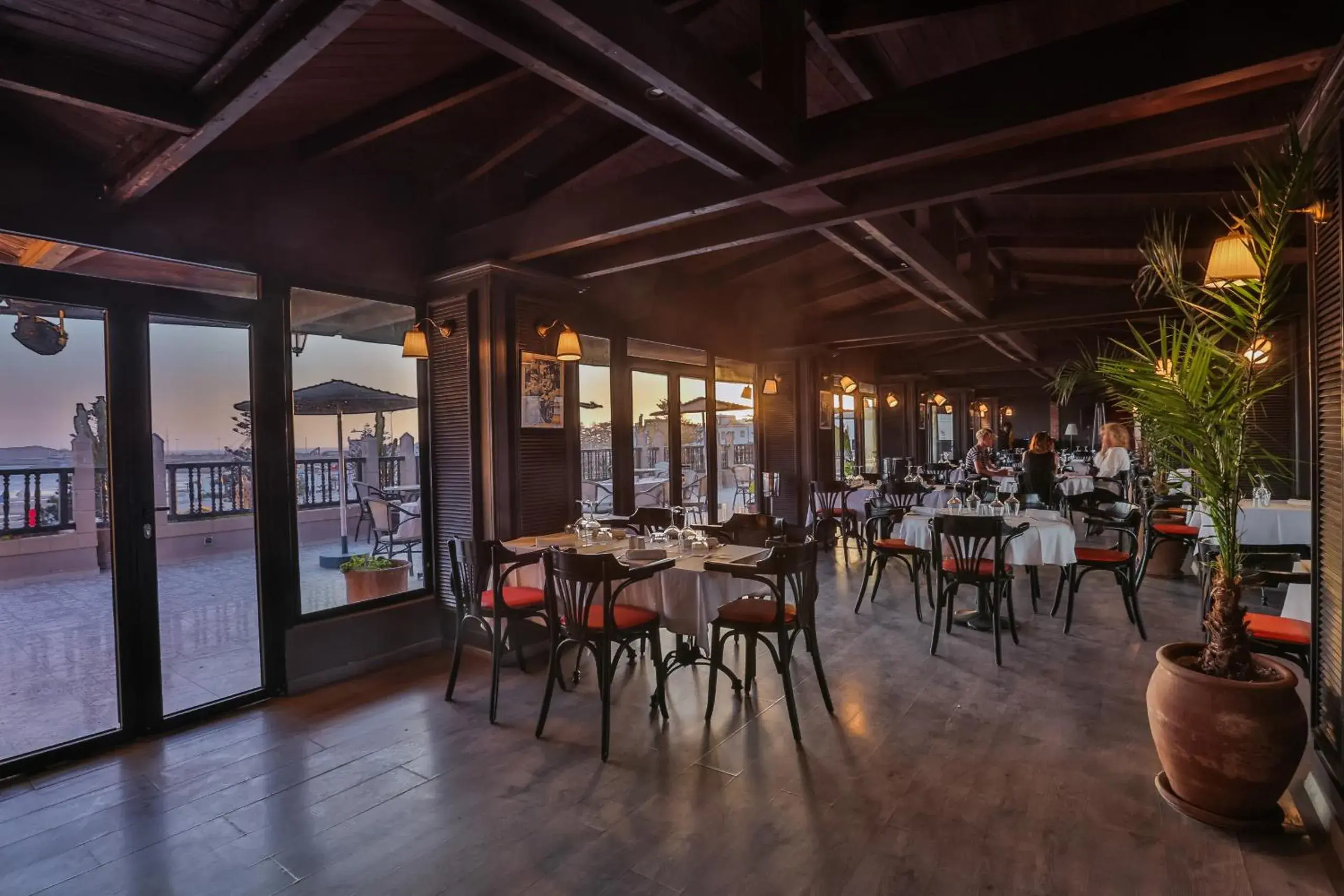 Restaurant/places to eat in Hôtel Des Iles Restaurant/places to eat in Hôtel Des Iles