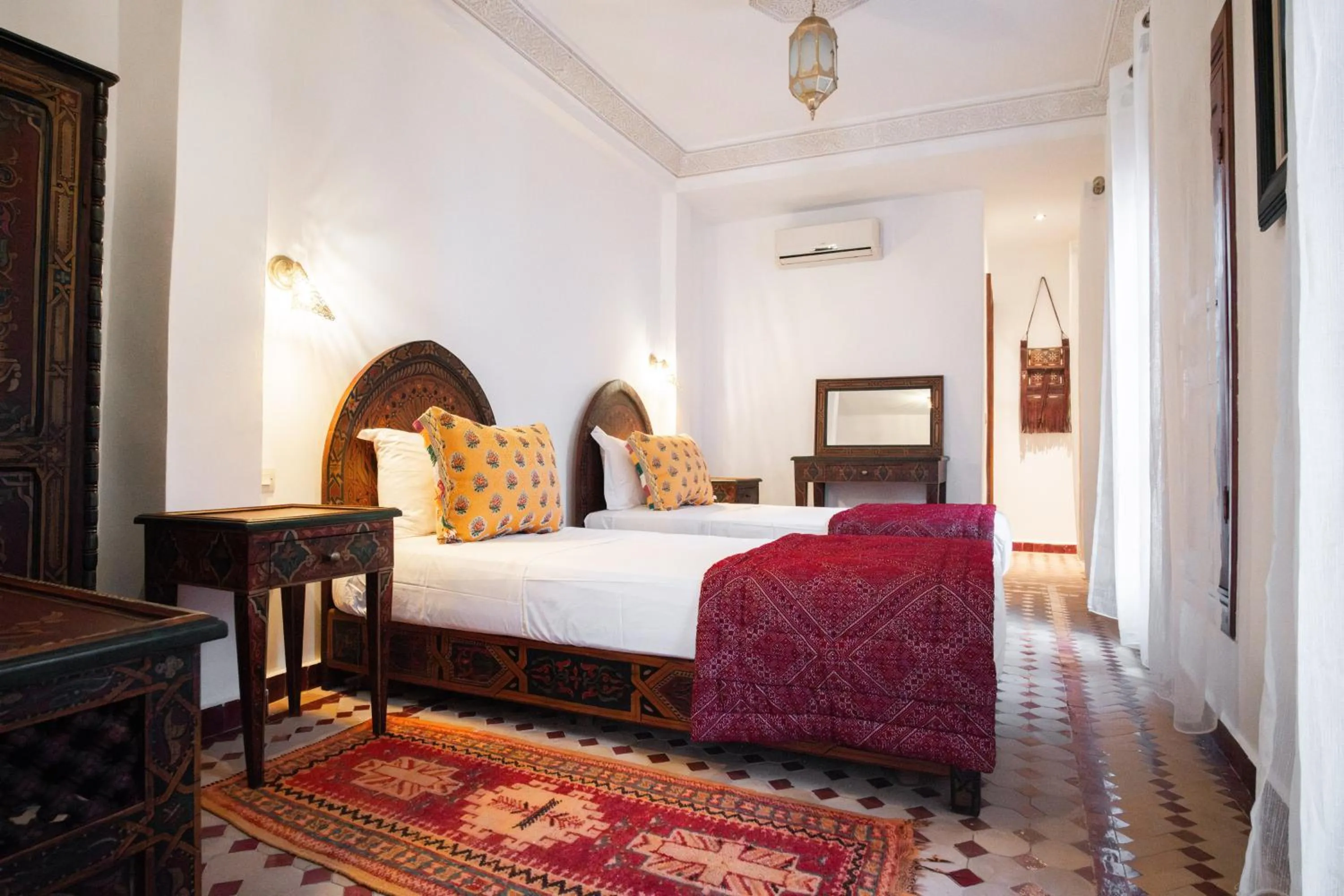 Photo of the whole room, Bed in Riad Dar Laura