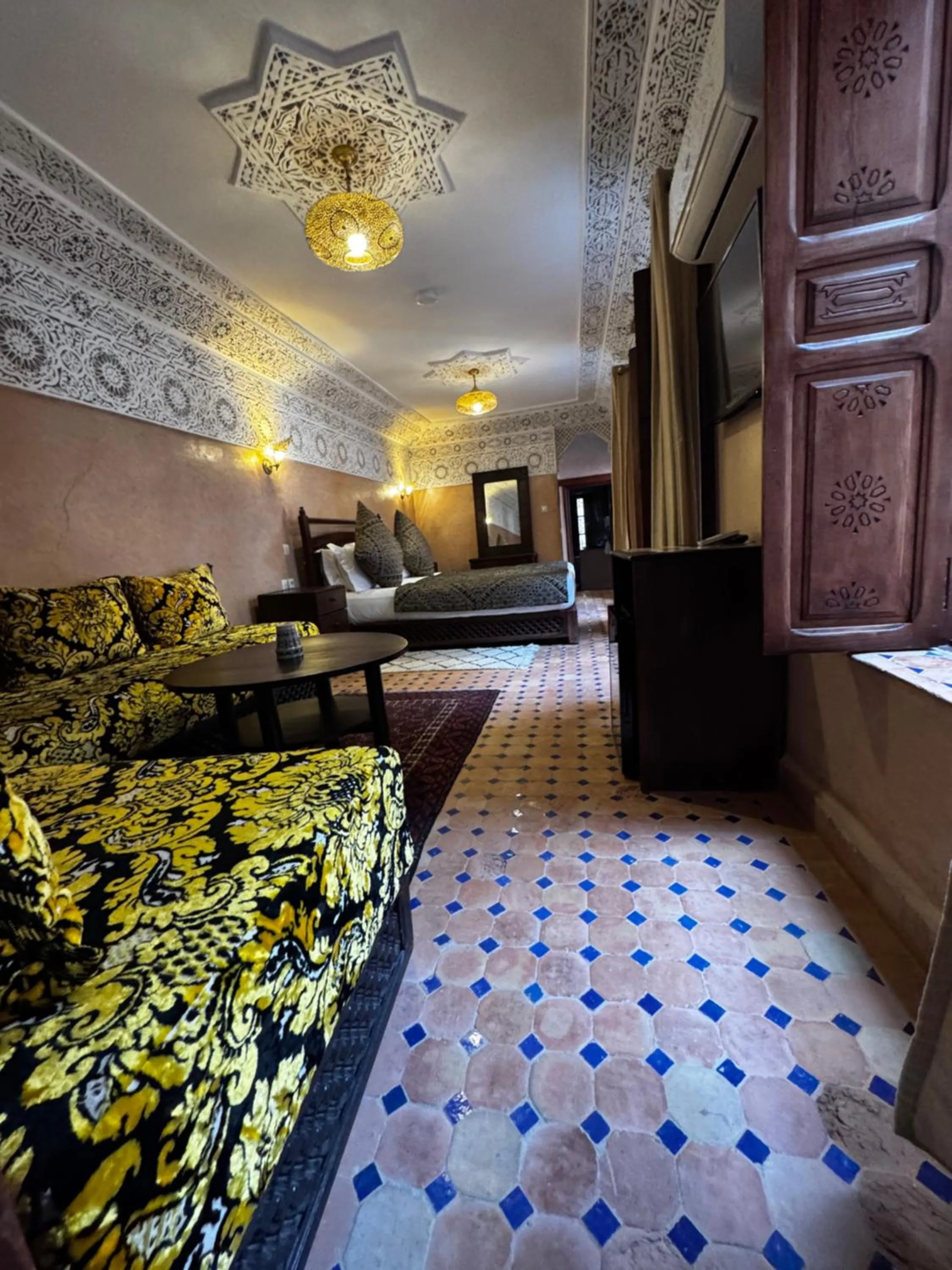 Photo of the whole room, Bed in Riad Dar Laura