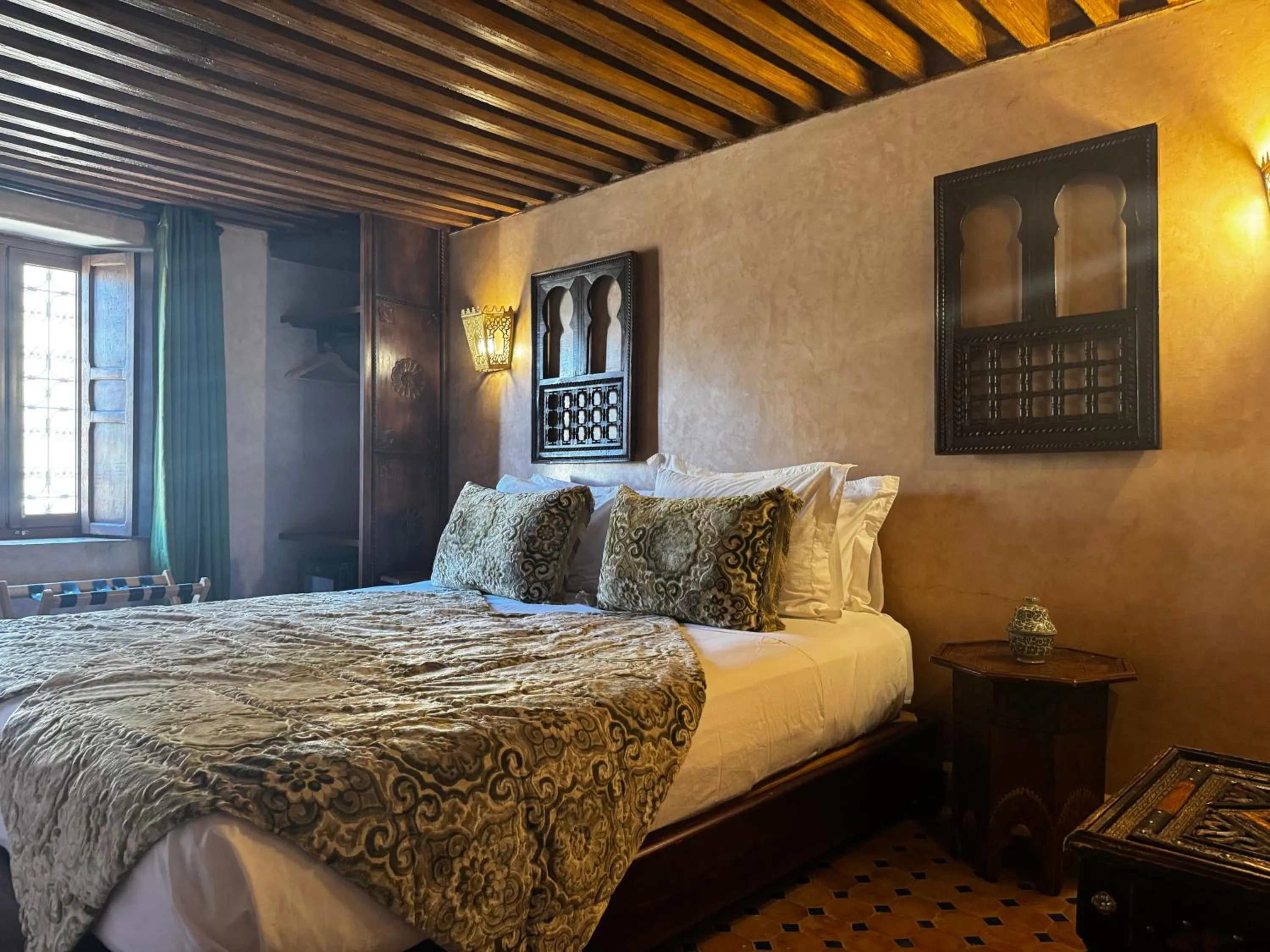 Photo of the whole room, Bed in Riad Dar Laura