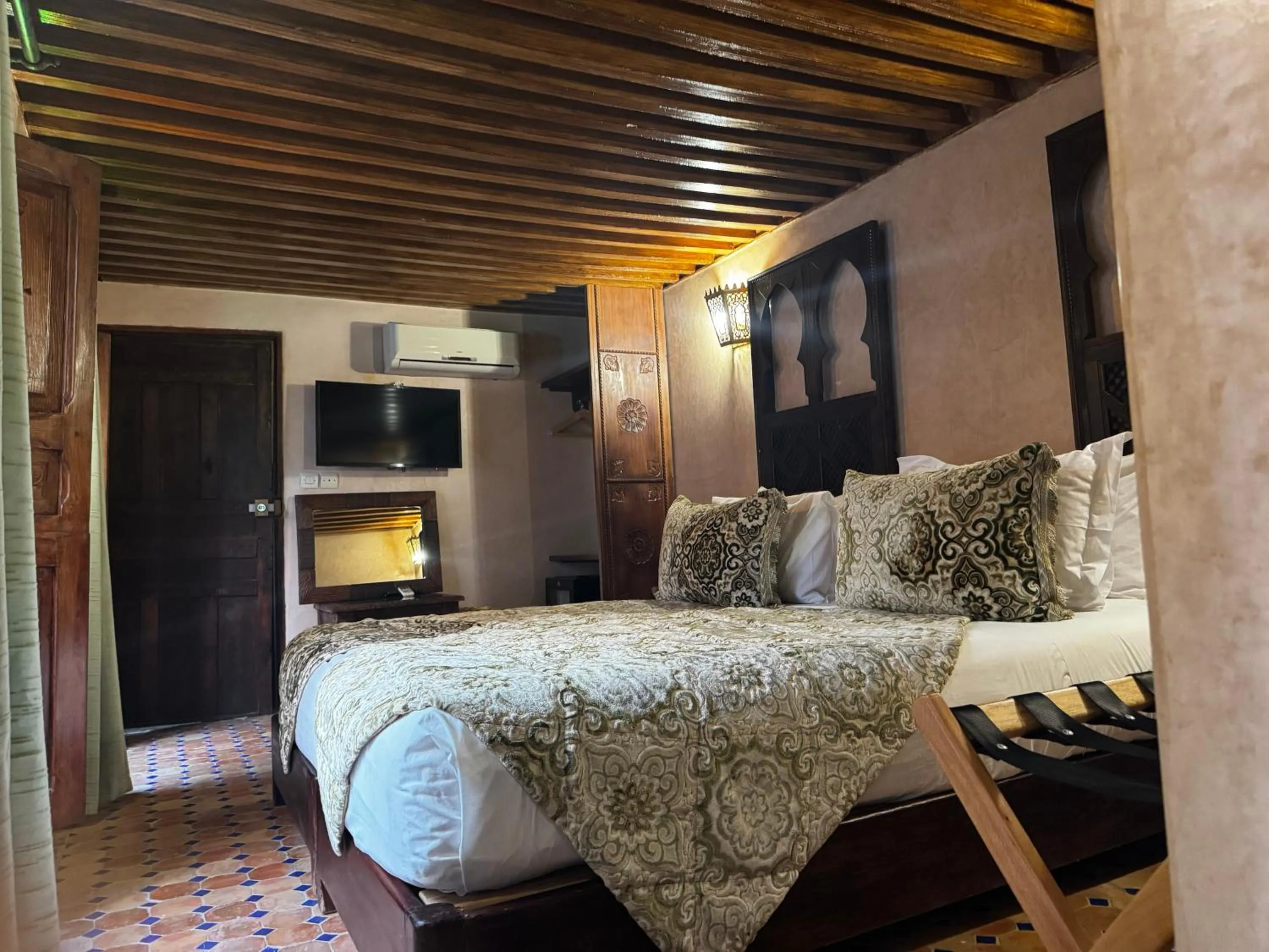 Bedroom, Bed in Riad Dar Laura