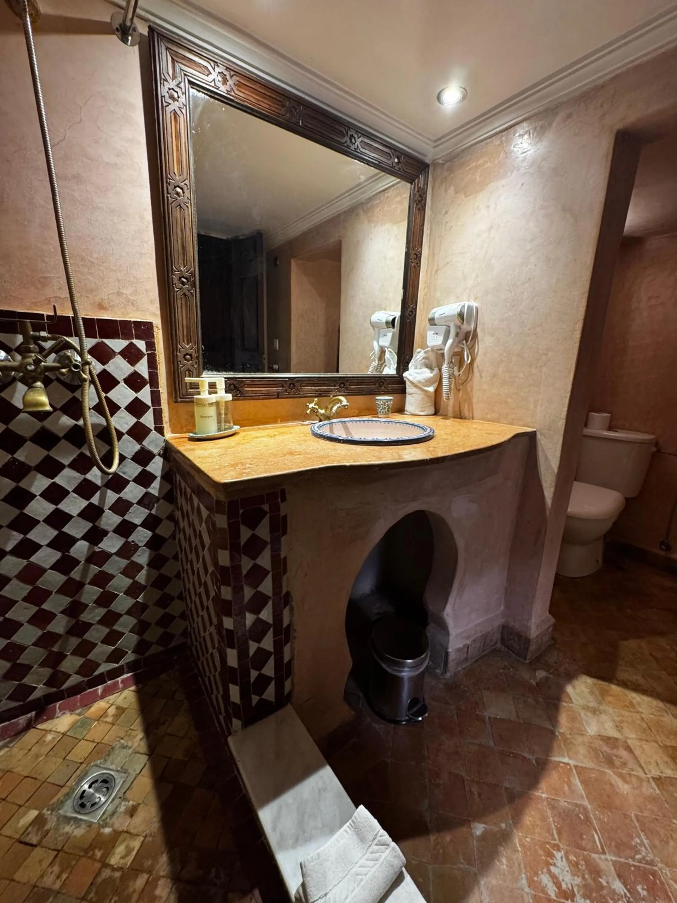 Bathroom in Riad Dar Laura