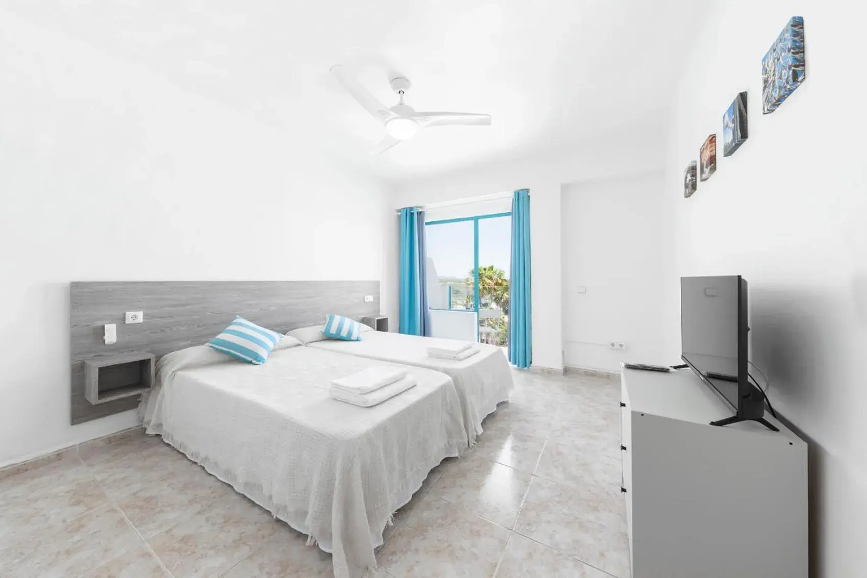 Double Room - single occupancy in Hostal Cala Llombards Double Room - single occupancy in Hostal Cala Llombards