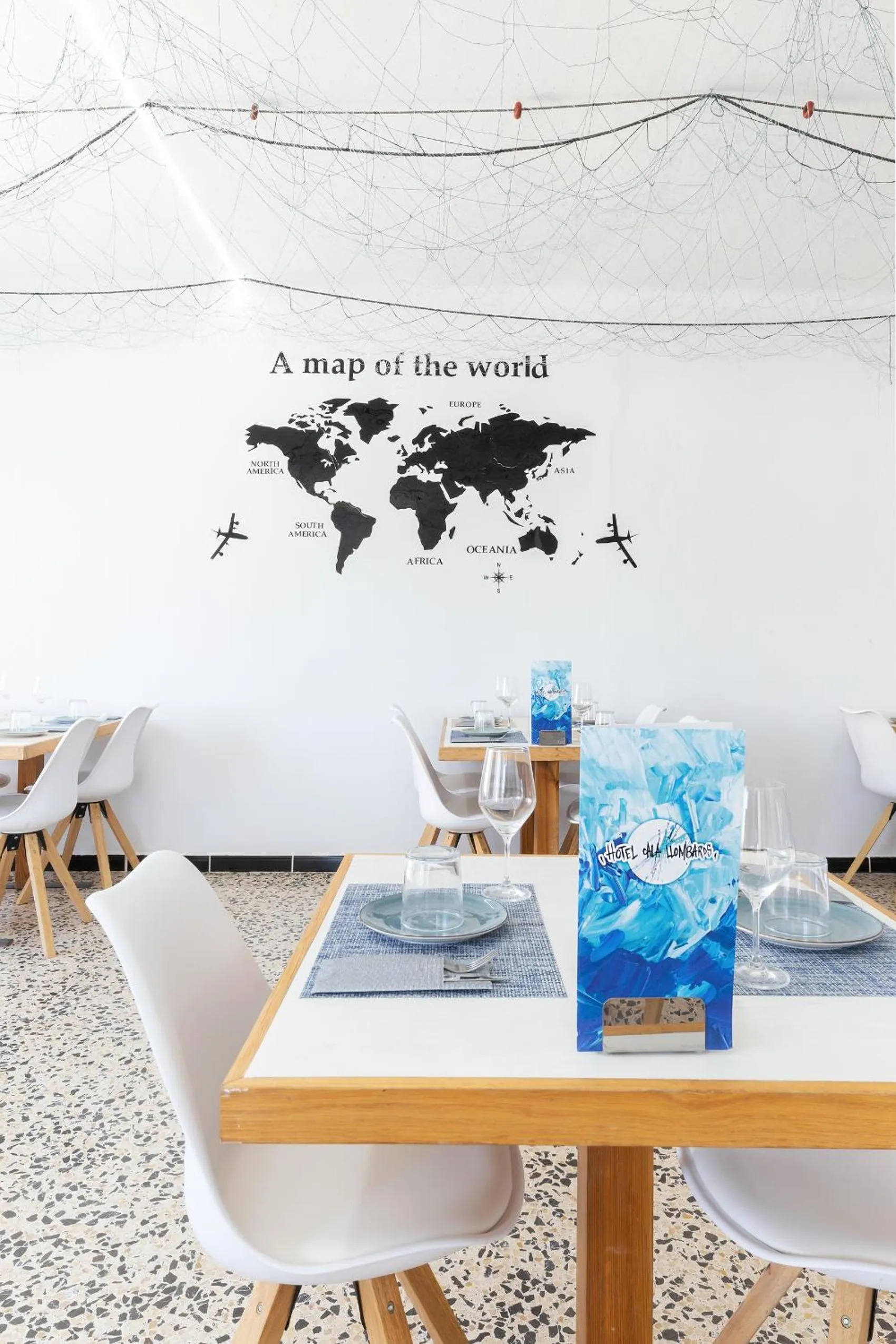 Restaurant/places to eat in Hostal Cala Llombards