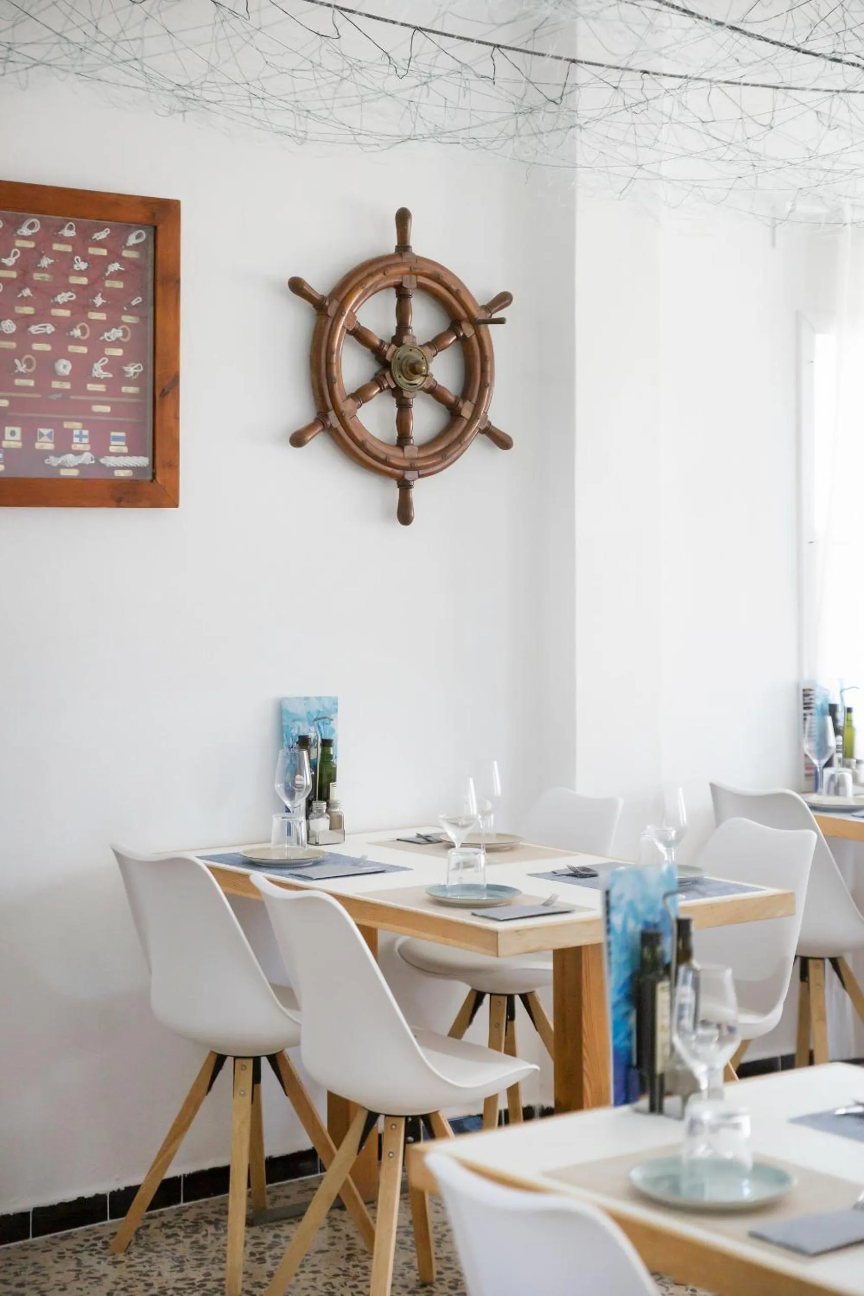 Restaurant/places to eat in Hostal Cala Llombards