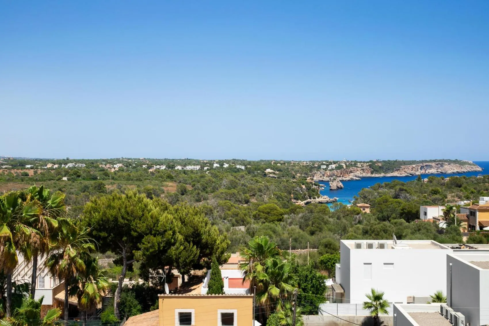 Hostal Cala Llombards