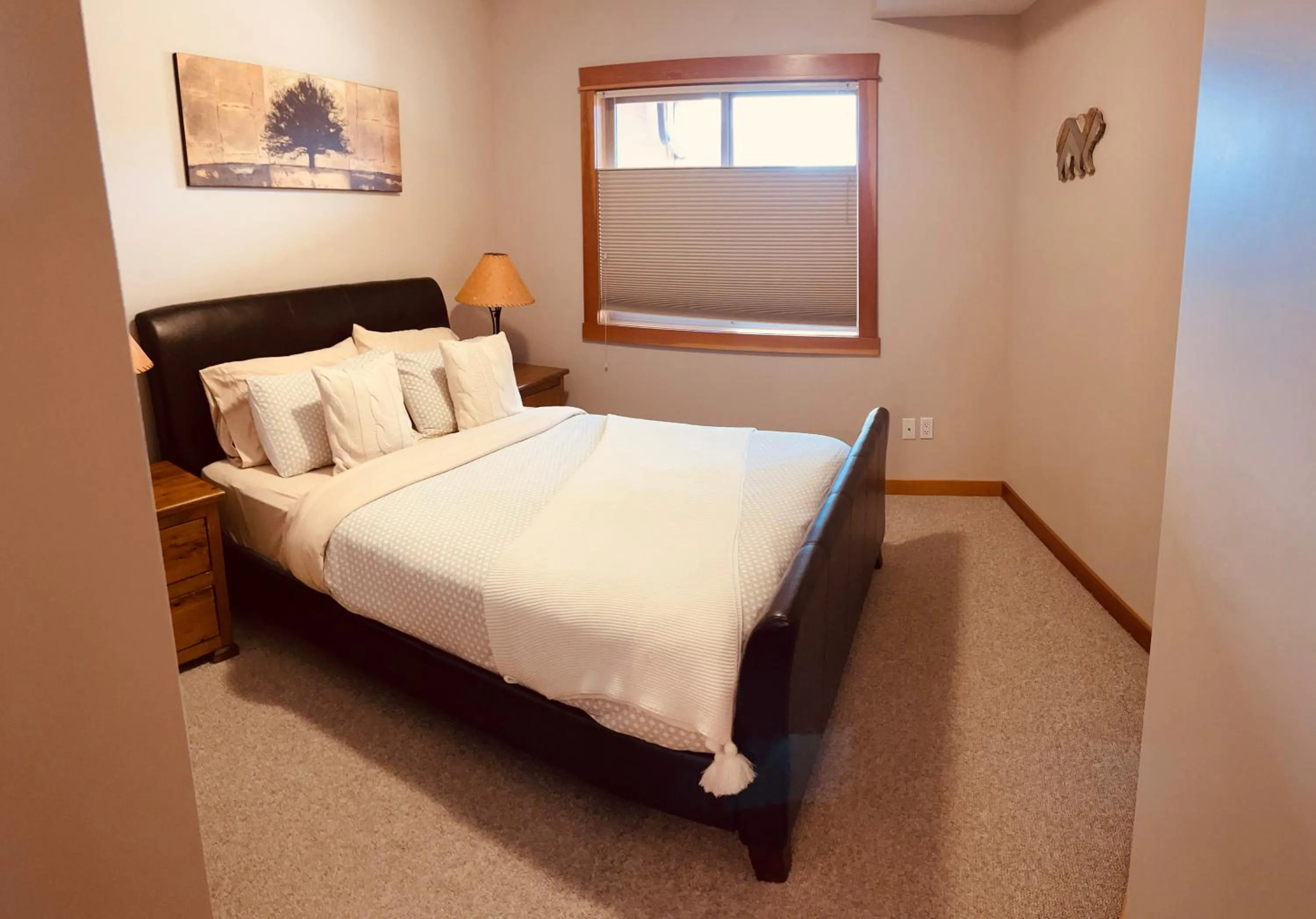 Bed in Wanna get away in the Rocky Mountains