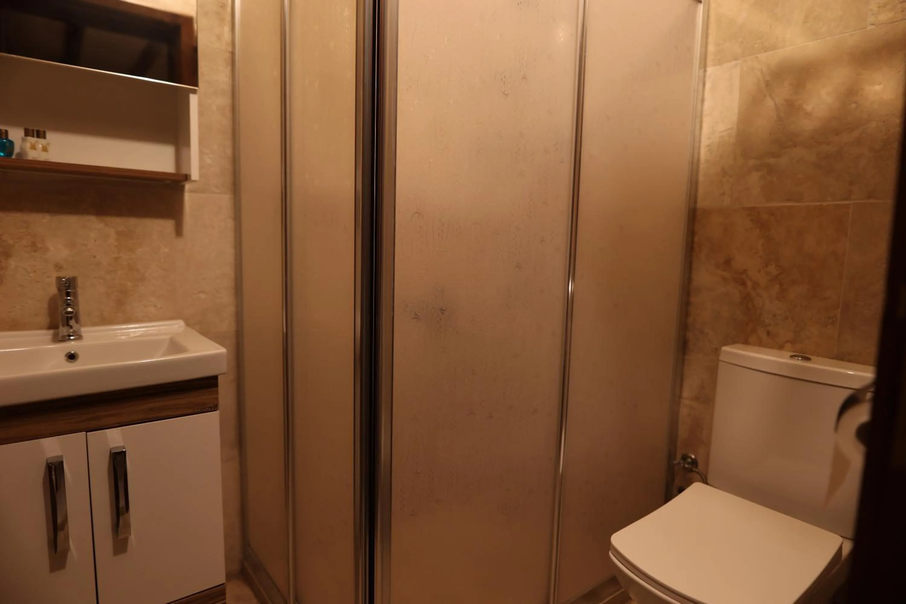 Shower in Calina Capadocia