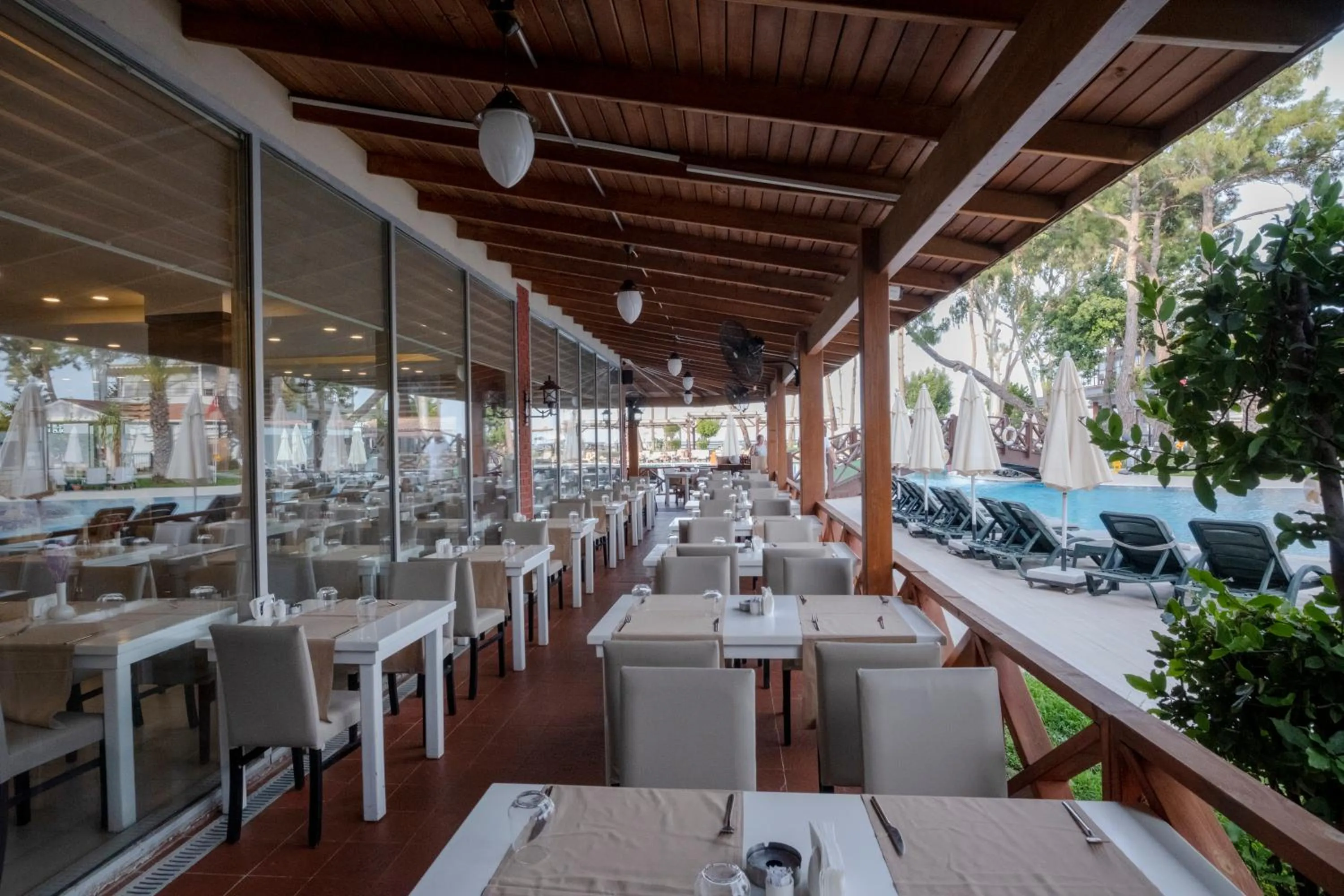 Restaurant/places to eat in FORE RESORT & SPA