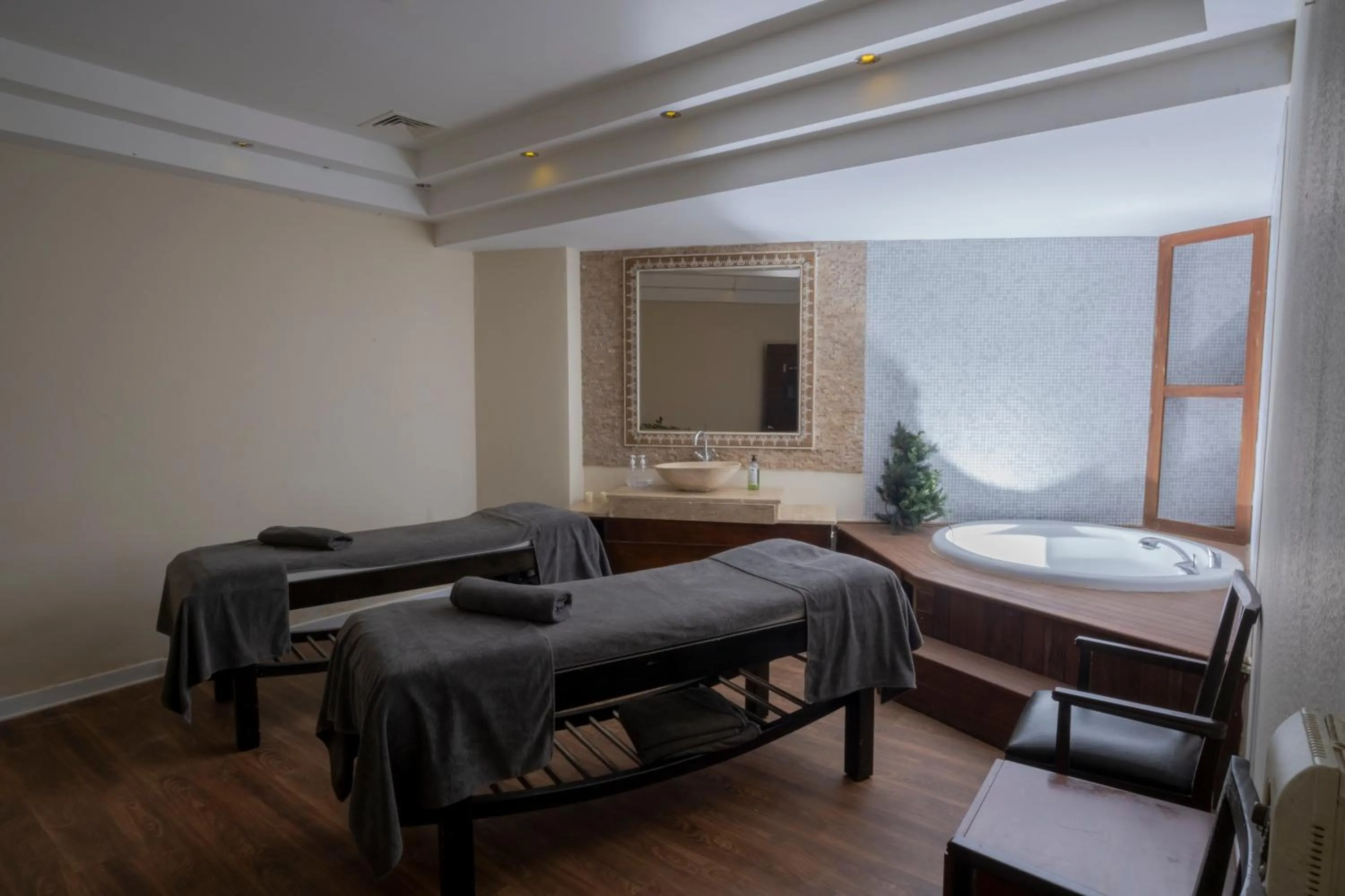 Massage, Bed in FORE RESORT & SPA