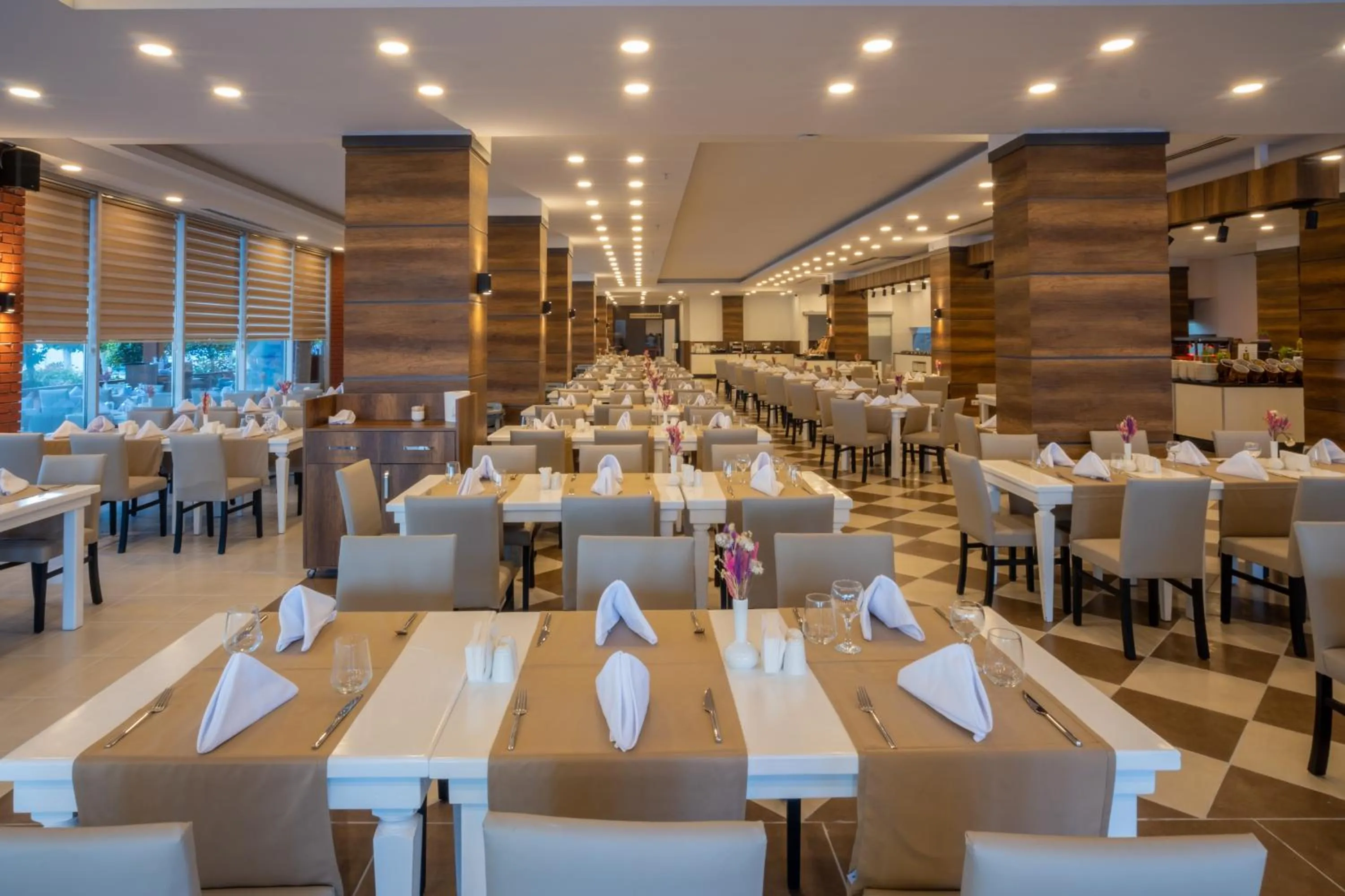 Restaurant/places to eat in FORE RESORT & SPA