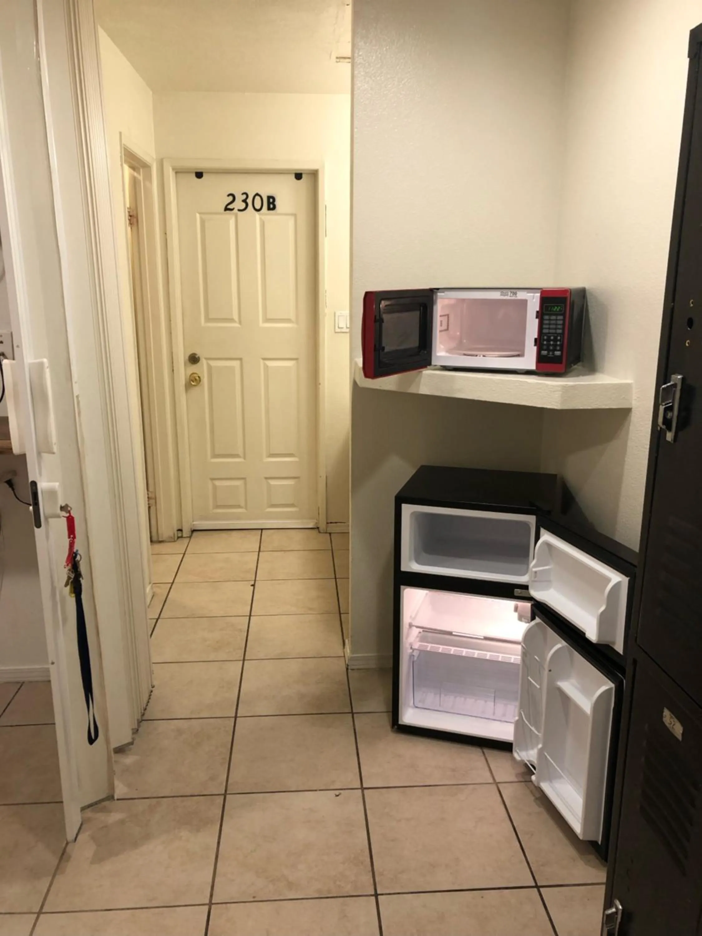 Crown Inn & Suites