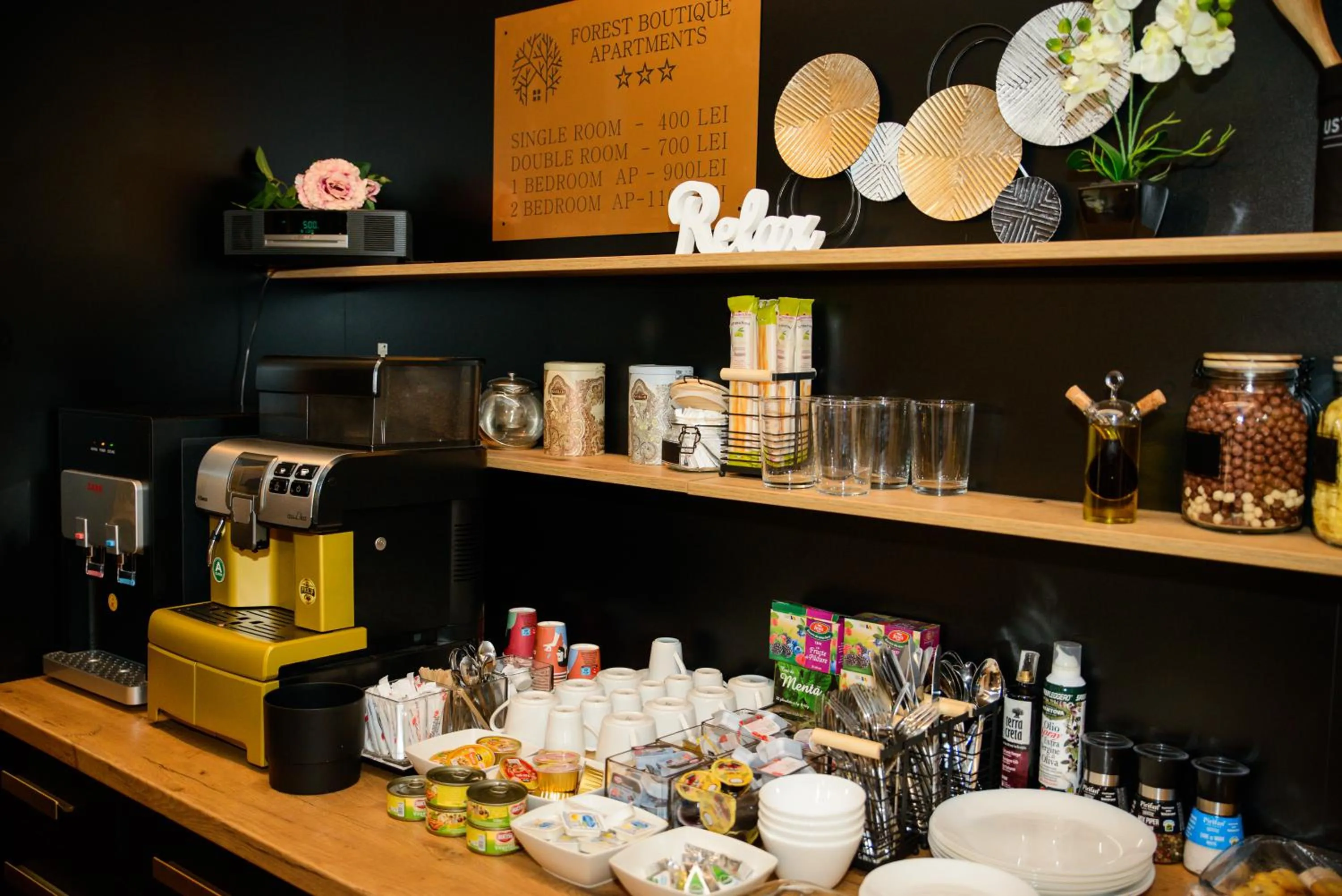 Breakfast in Forest Boutique