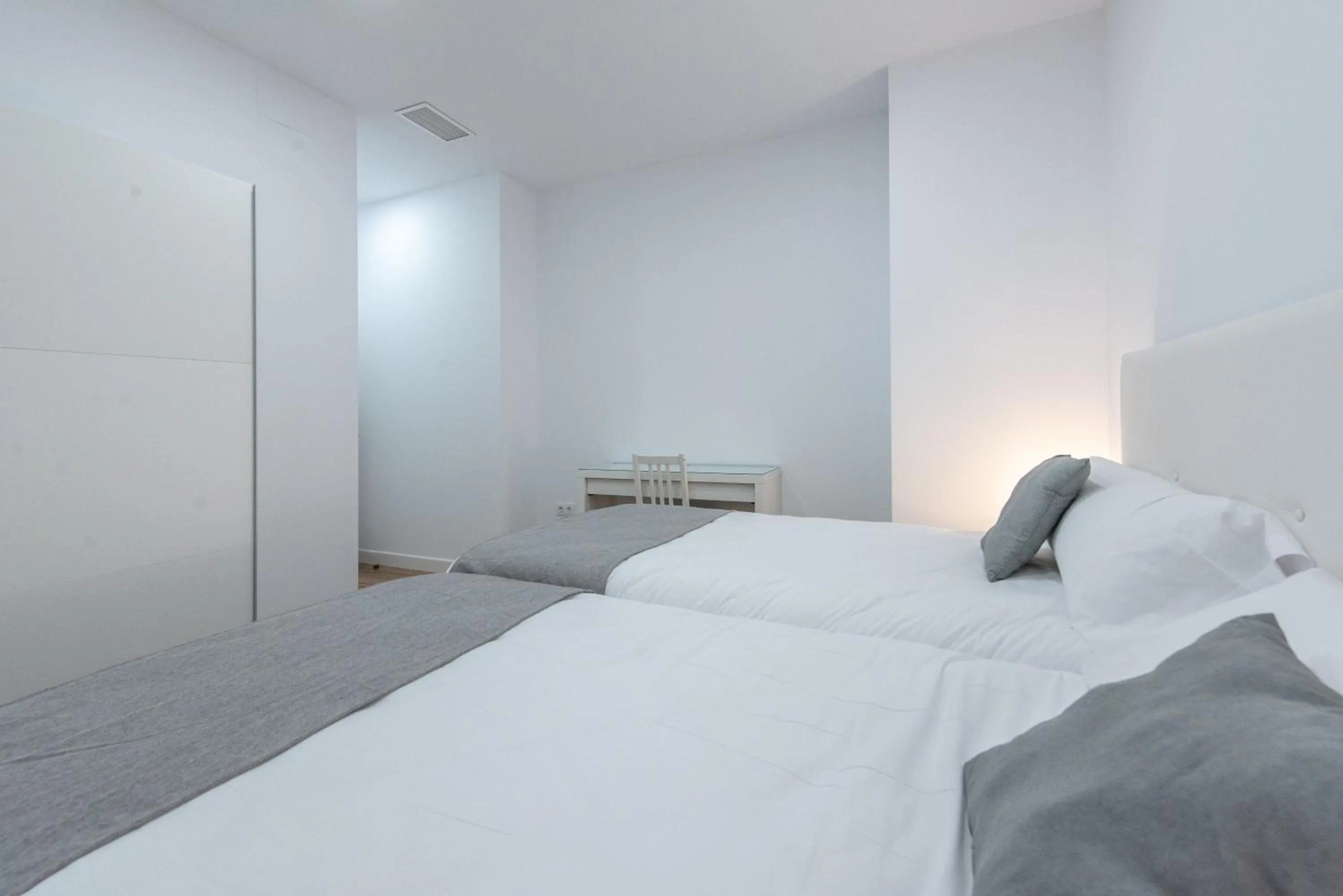 Photo of the whole room, Bed in Apartamentos Santa María 15