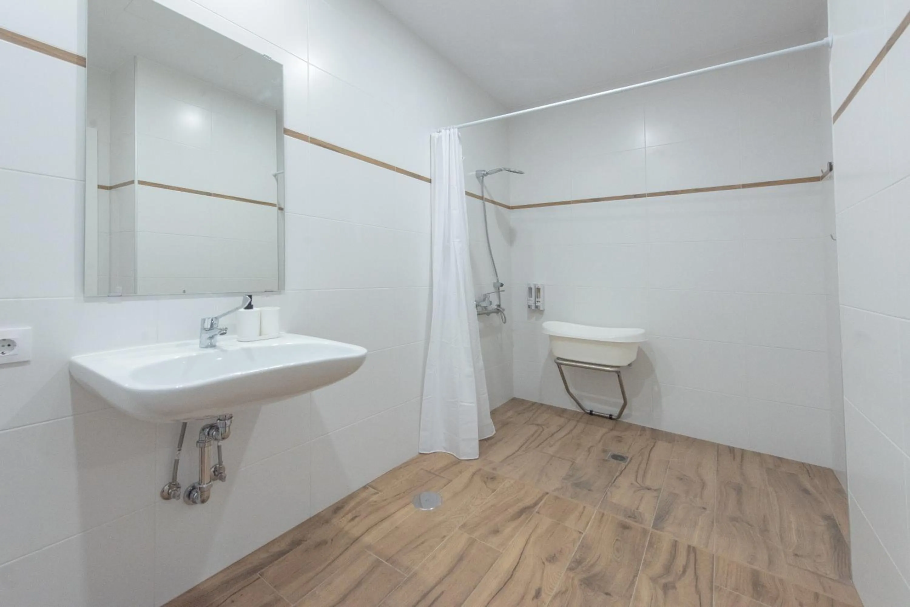 Bathroom in Apartamentos Santa María 15