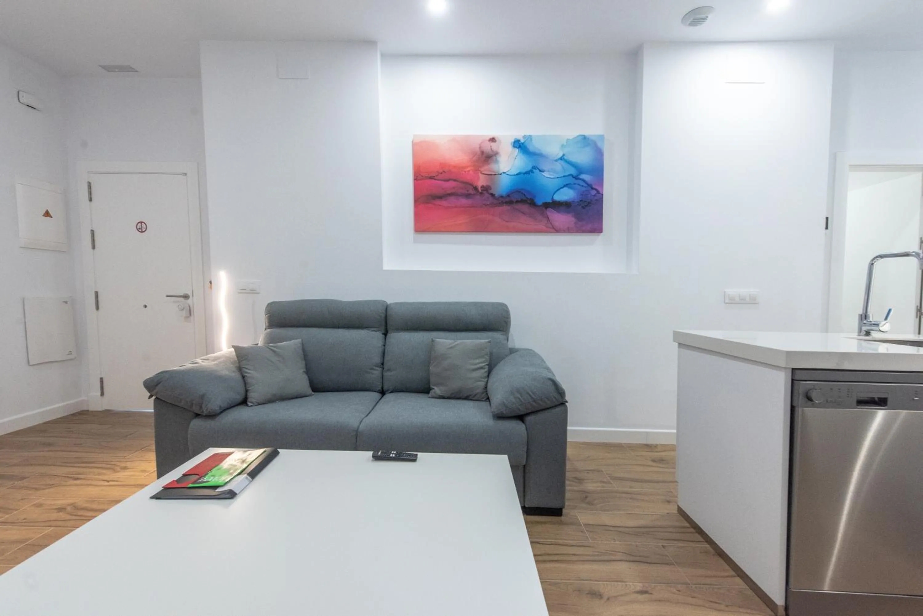 Kitchen or kitchenette in Apartamentos Santa María 15