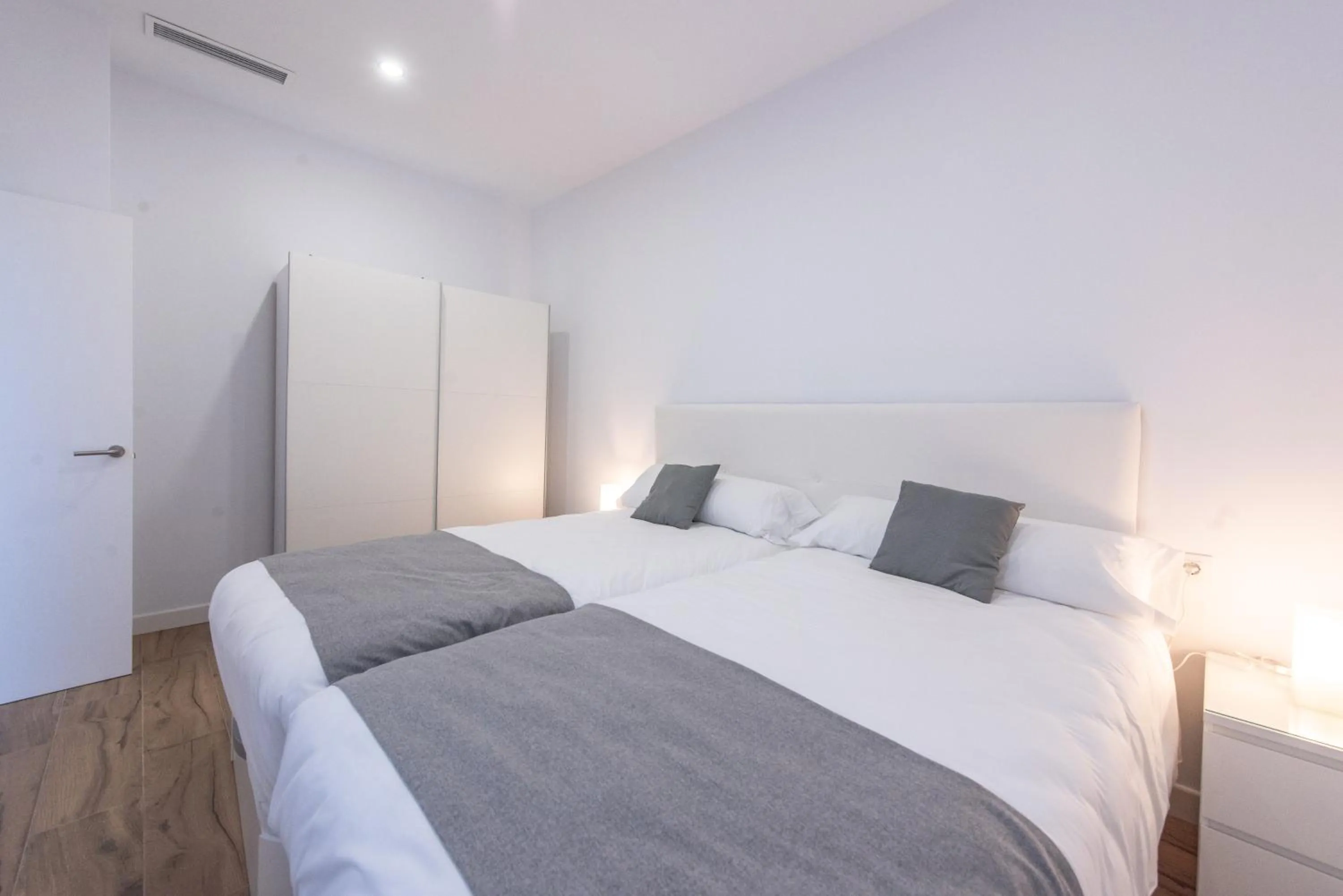 Bedroom, Bed in Apartamentos Santa María 15