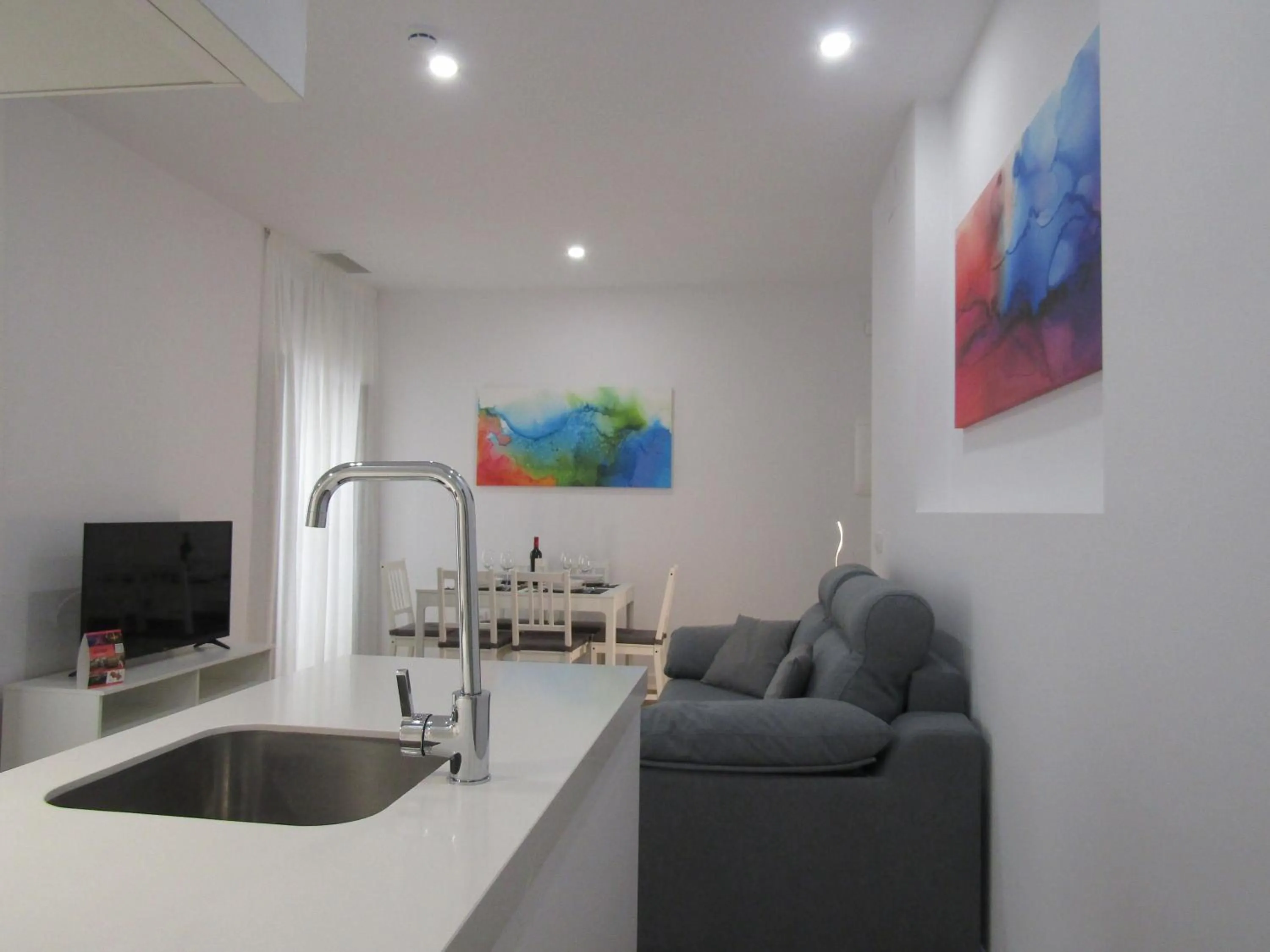 Kitchen or kitchenette in Apartamentos Santa María 15